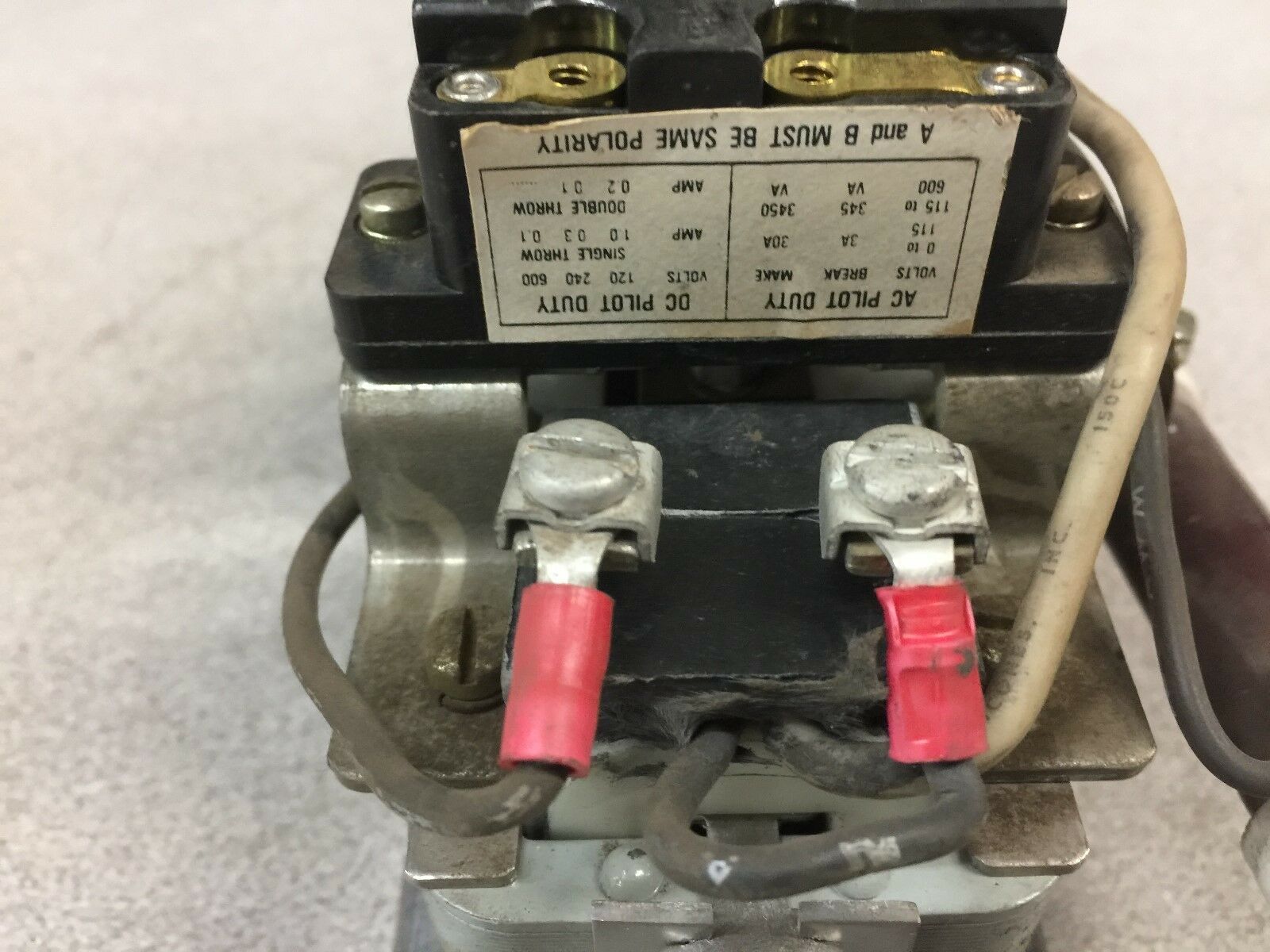 NEW NO BOX GE 125VDC RELAY CR20820B410AA41