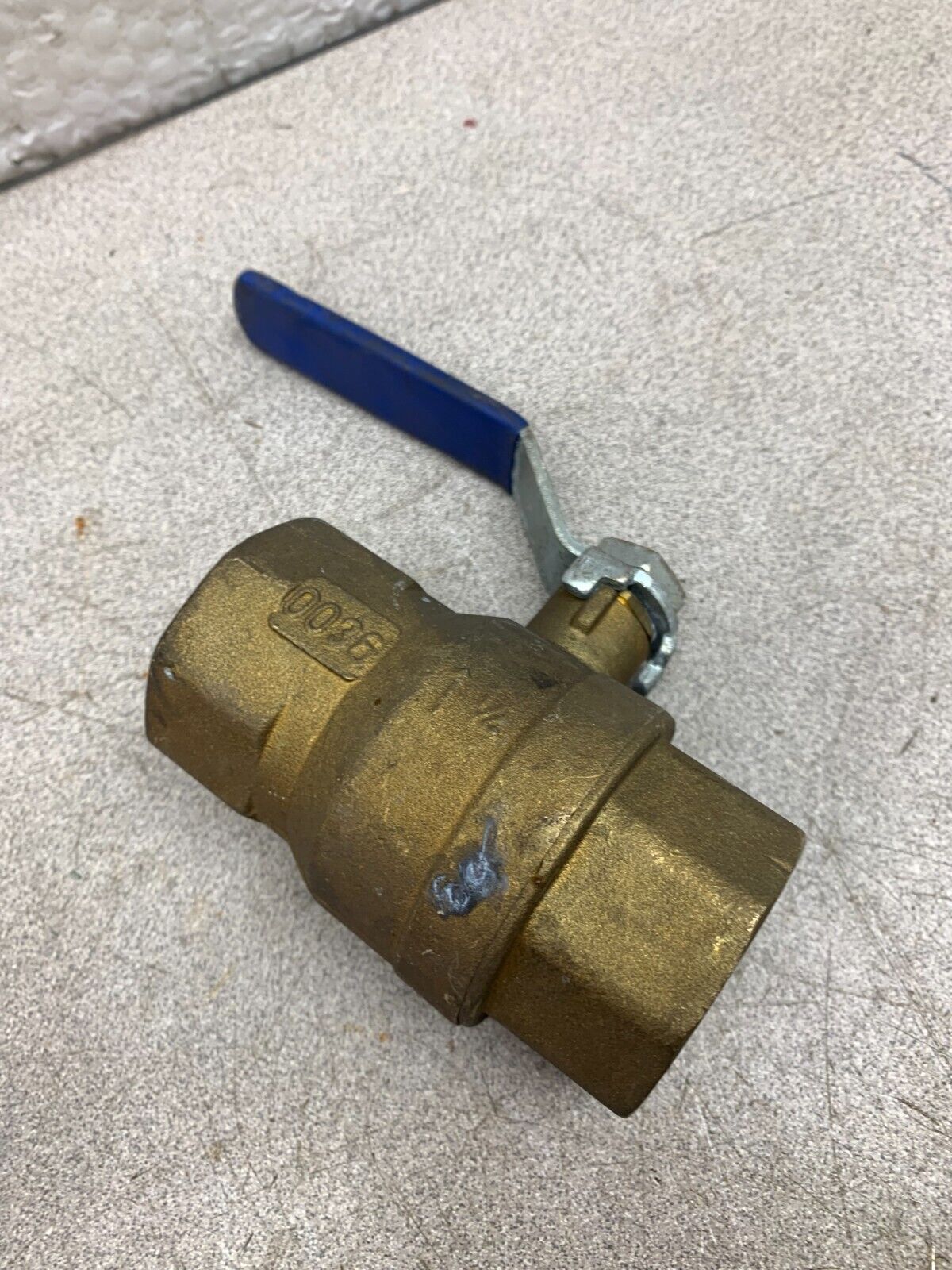 NEW MILWAUKEE 600 WOG 150WSP 1-1/4" BALL VALVE