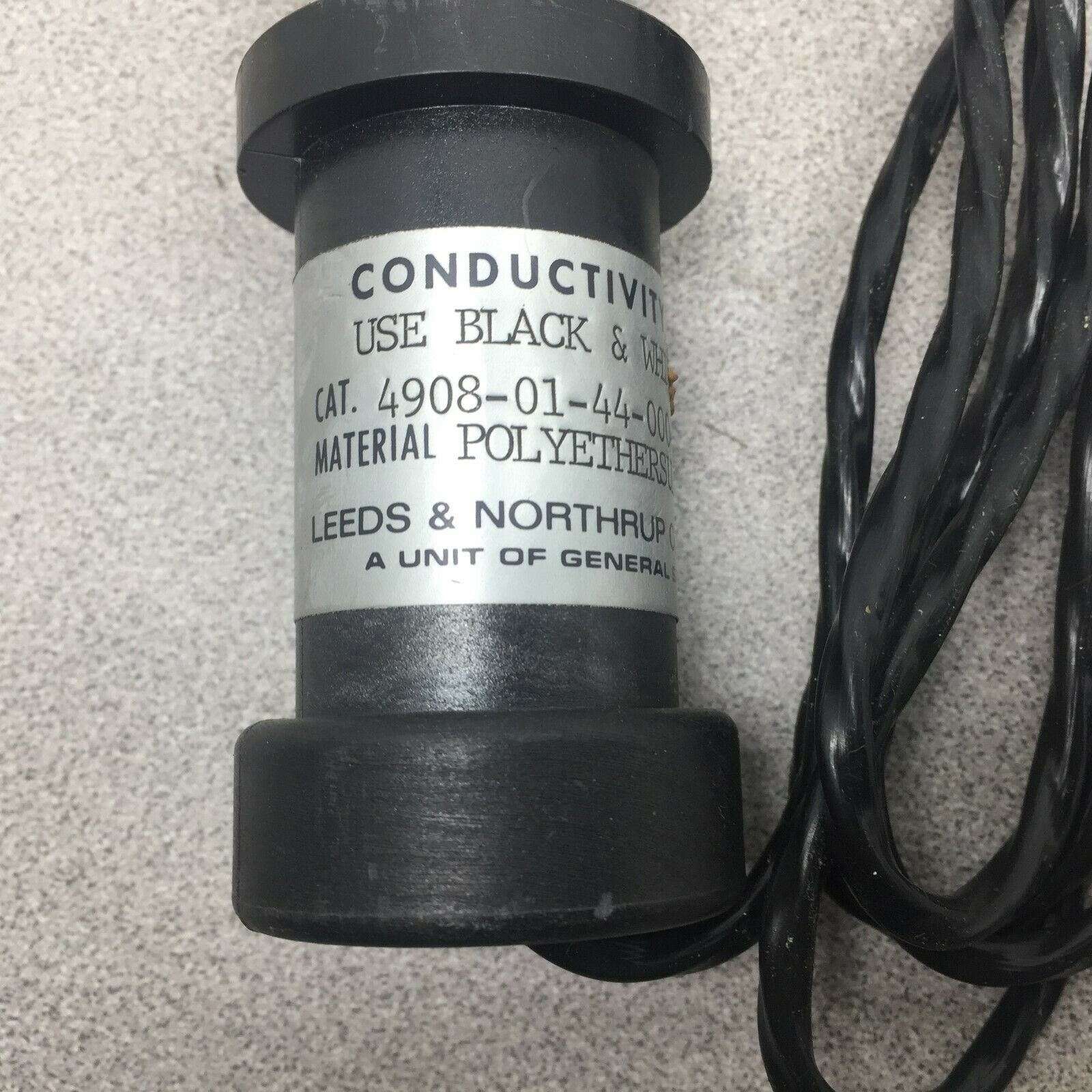 NEW NO BOX LEEDS CONDUCTIVITY CELL TUBE SAWN THRU NO DAMMAGE TO WIRES 4908-01-44