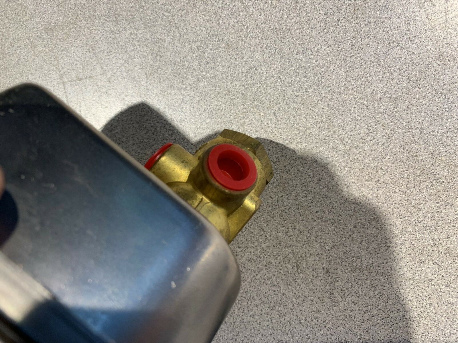 NEW NO BOX ASCO NUCLEAR 125VDC. SOLENOID VALVE 1/4" PIPE SIZE NPK8320A184 E