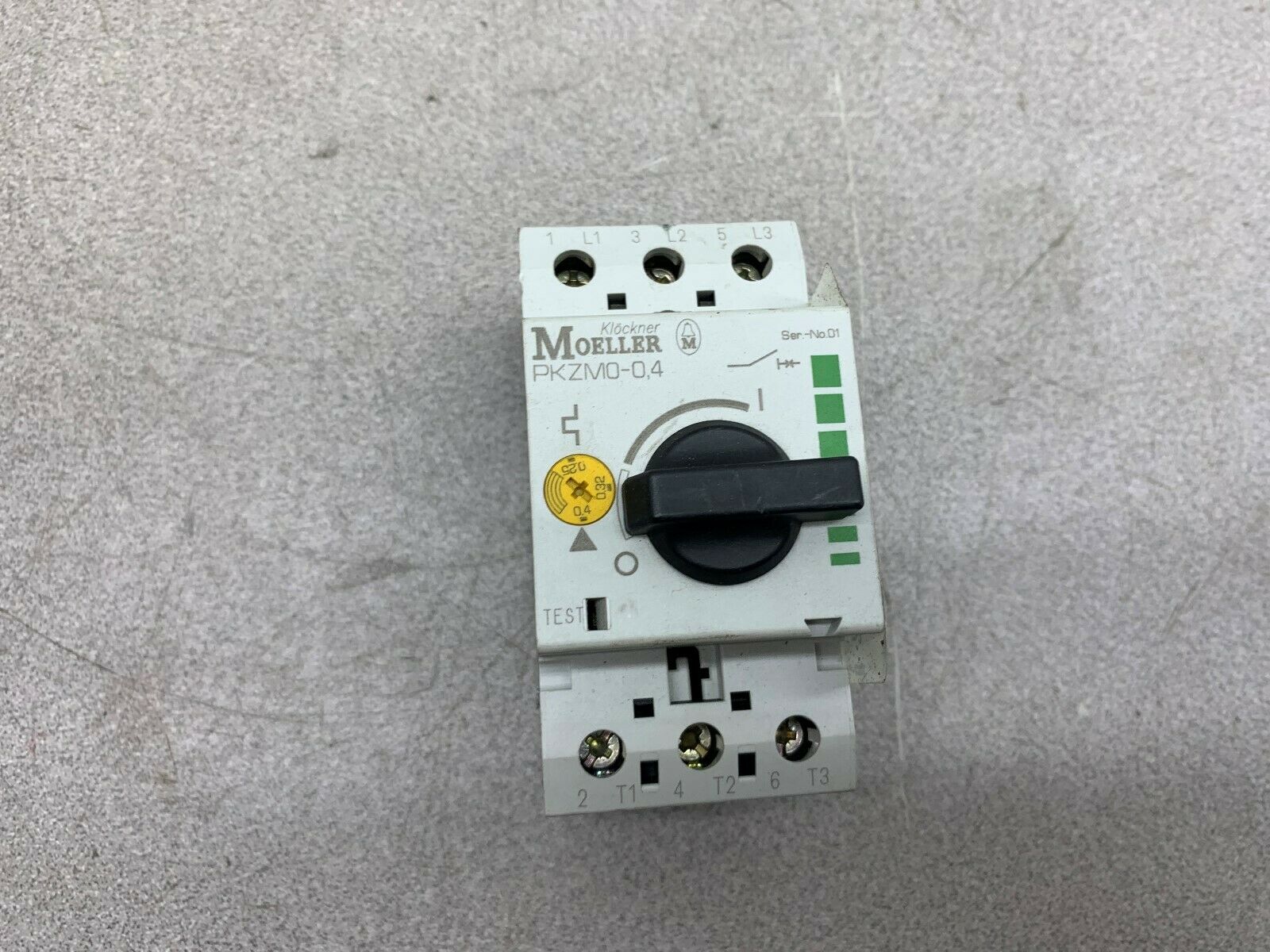 LOT OF 2 USED MOELLER MOTOR PKZM0-0,4