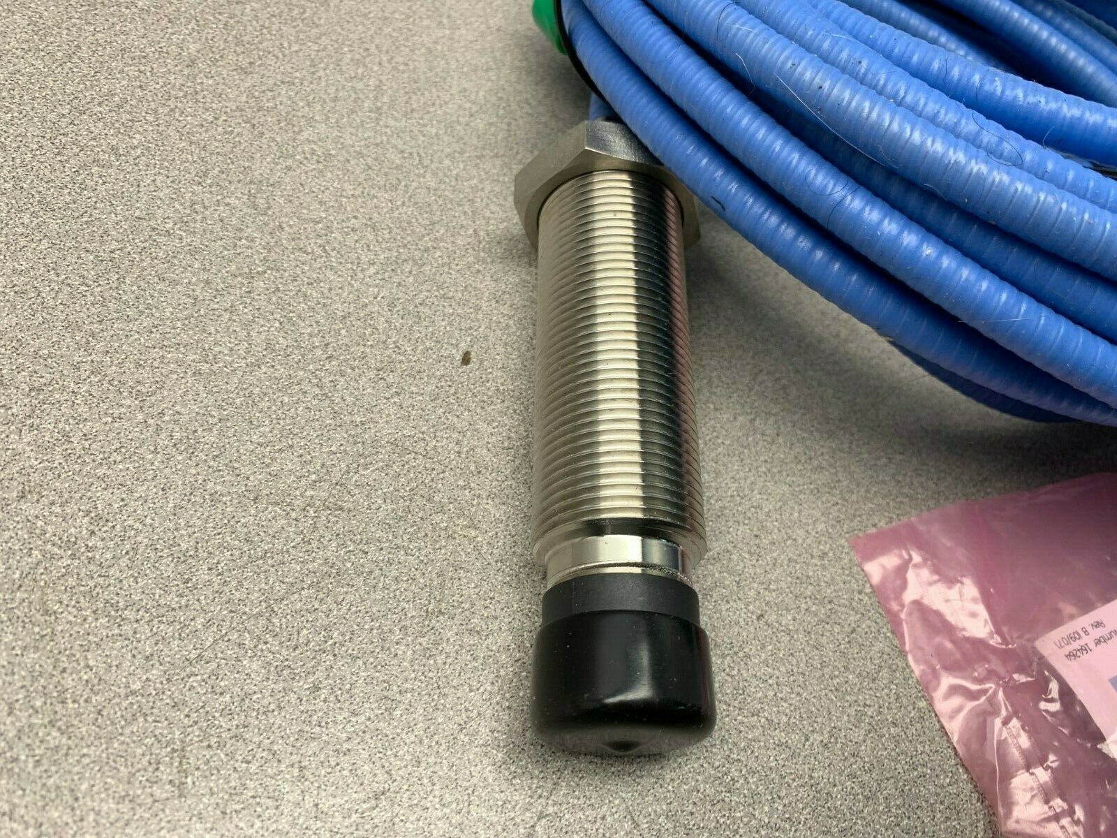 NEW NO BOX BENTLY NEVADA 3300 XL 25MM PROBE 330851-01-000-040-90-01-00