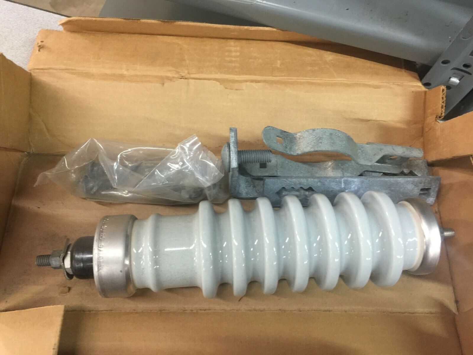 NEW IN BOX WESTINGHOUSE 9/10 KV SURGEMASTER LV ARRESTOR 634A756A10
