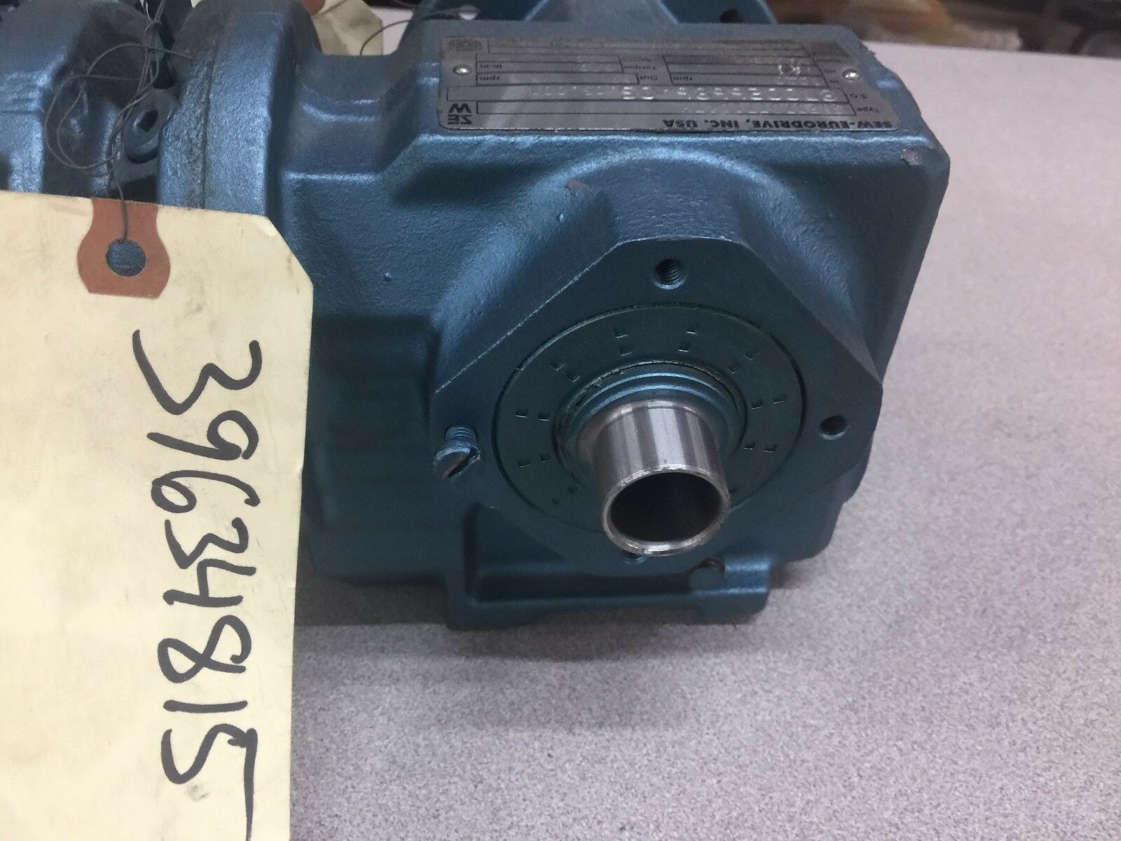 NEW NO BOX SEW EURODRIVE GEAR MOTOR SHF37DT71D4TH