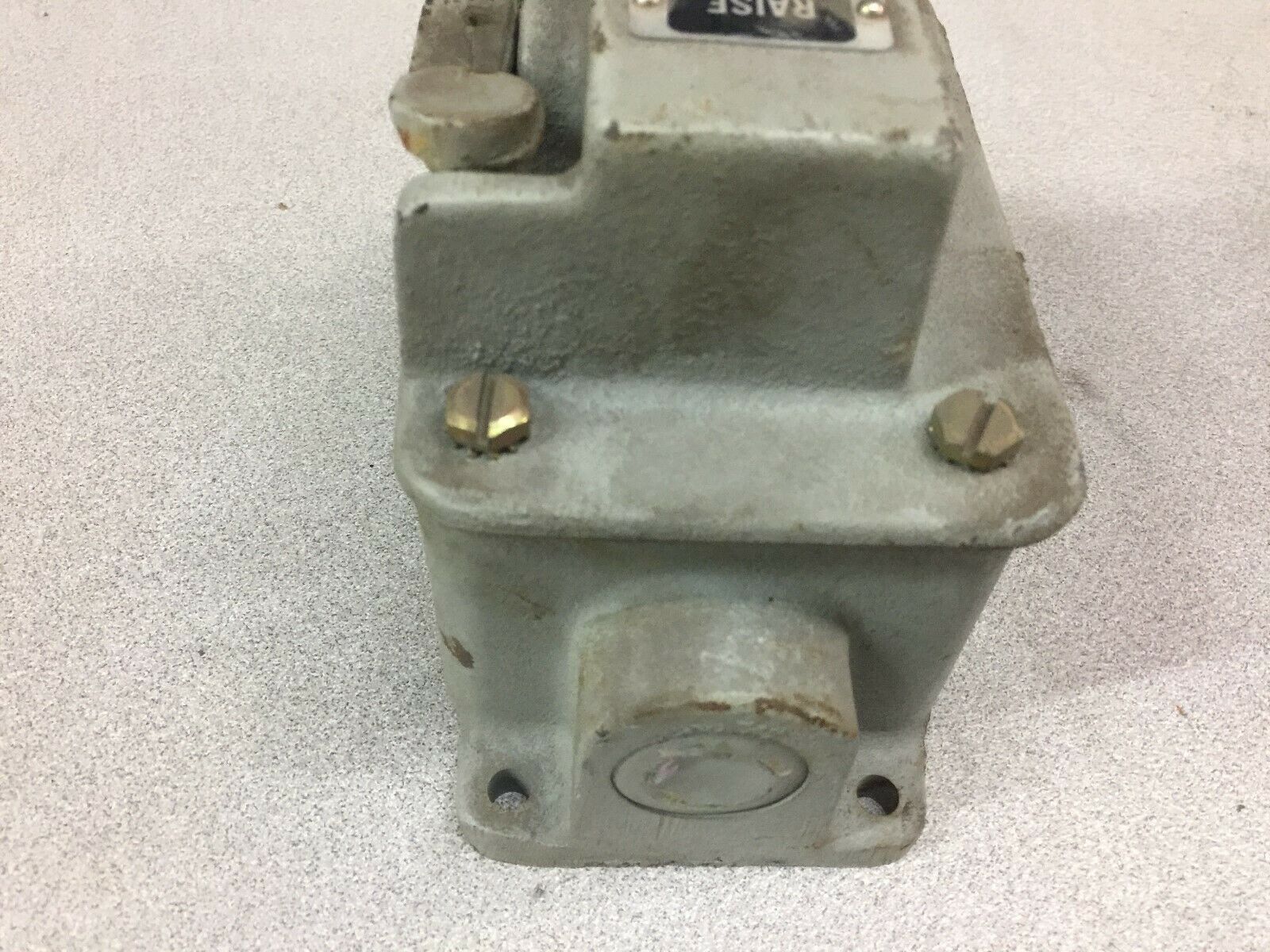 NEW NO BOX GE HEAVY DUTY HAZARDOUS LOCATION SWITCH CR2940AJ202A