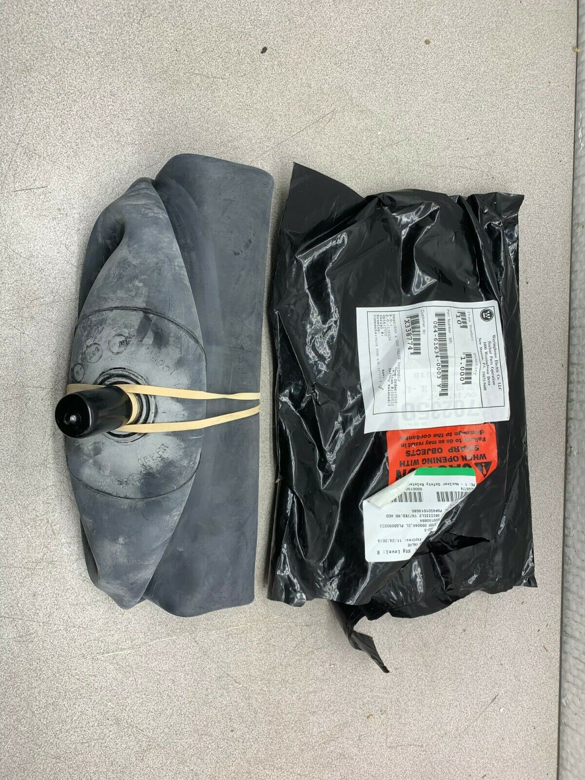 NEW WESTINGHOUSE BLADDER AND GAS VALVE ASSEMBLY 064-61634-0003