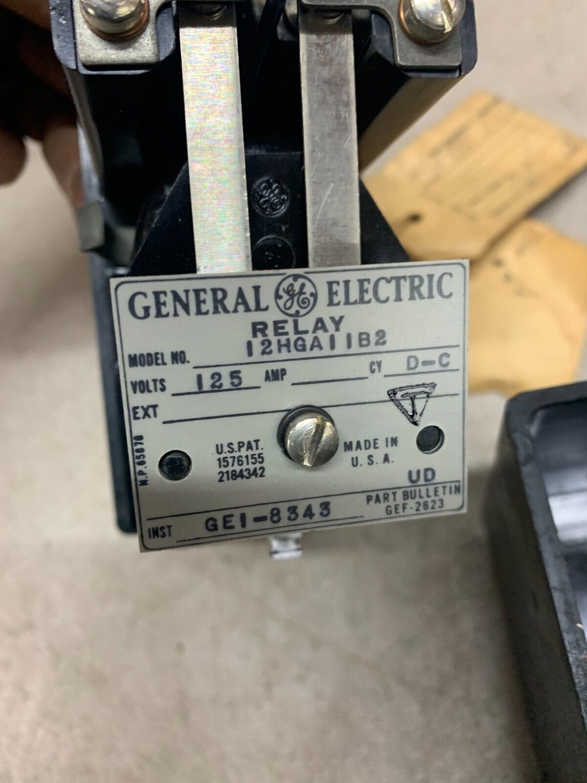 NEW NO BOX GENERAL ELECTRIC 125VDC. RELAY 12HGA11B2