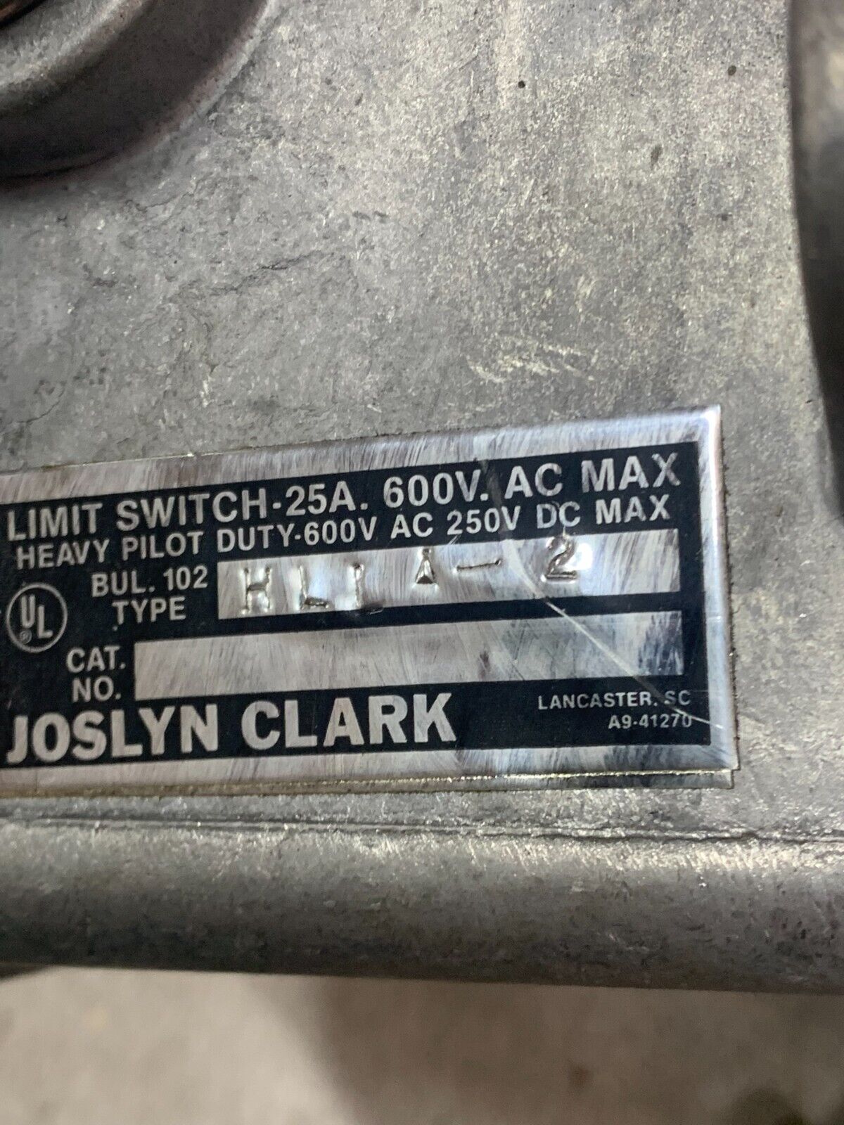 NEW NO BOX JOSLYN CLARK HEAVY DUTY LIMIT SWITCH HLLA-2 WITH A102-302347 ARM