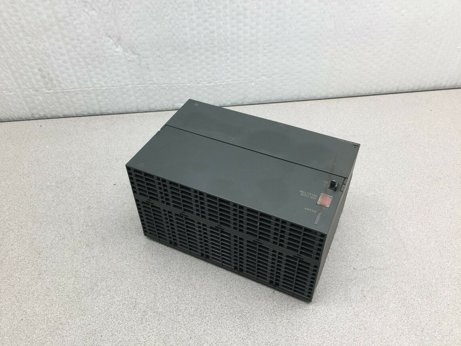 USED SIEMENS SIMATIC S7 120/230VAC INPUT 24VDC 10AMP OUT POWER SUPPLY 6ES7 307-