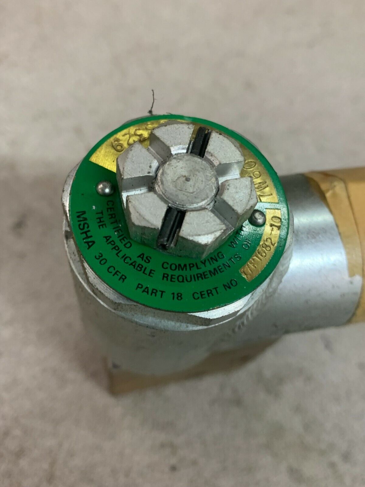 NEW NO BOX FLUID CONTROLS 7W61-12-DC115S329 VALVE 7W60-1-DC115S329