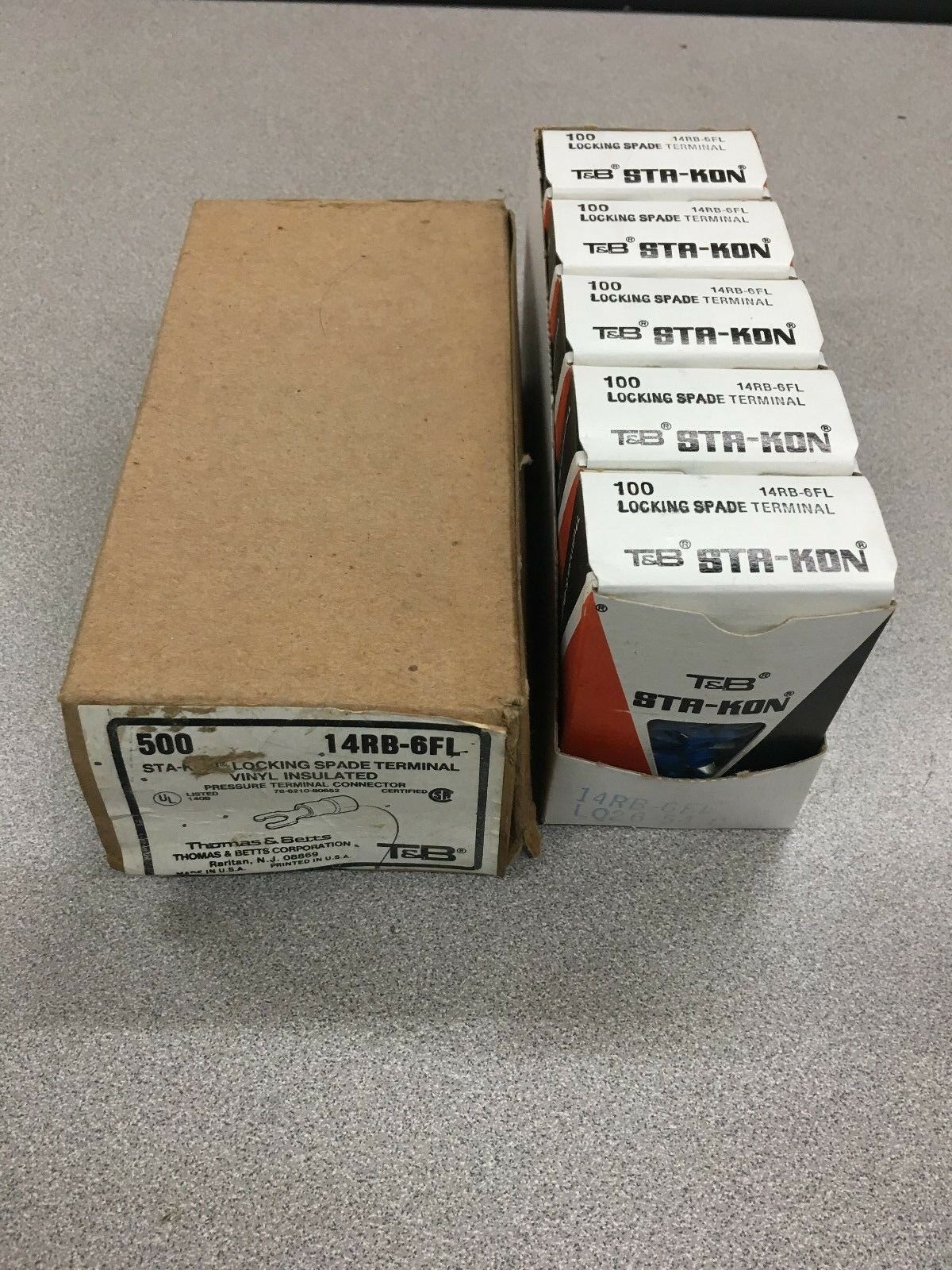 NEW BOX OF 500 THOMAS & BETTS STA-KON LOCKING SPADE TERMINALS 14RB-6FL