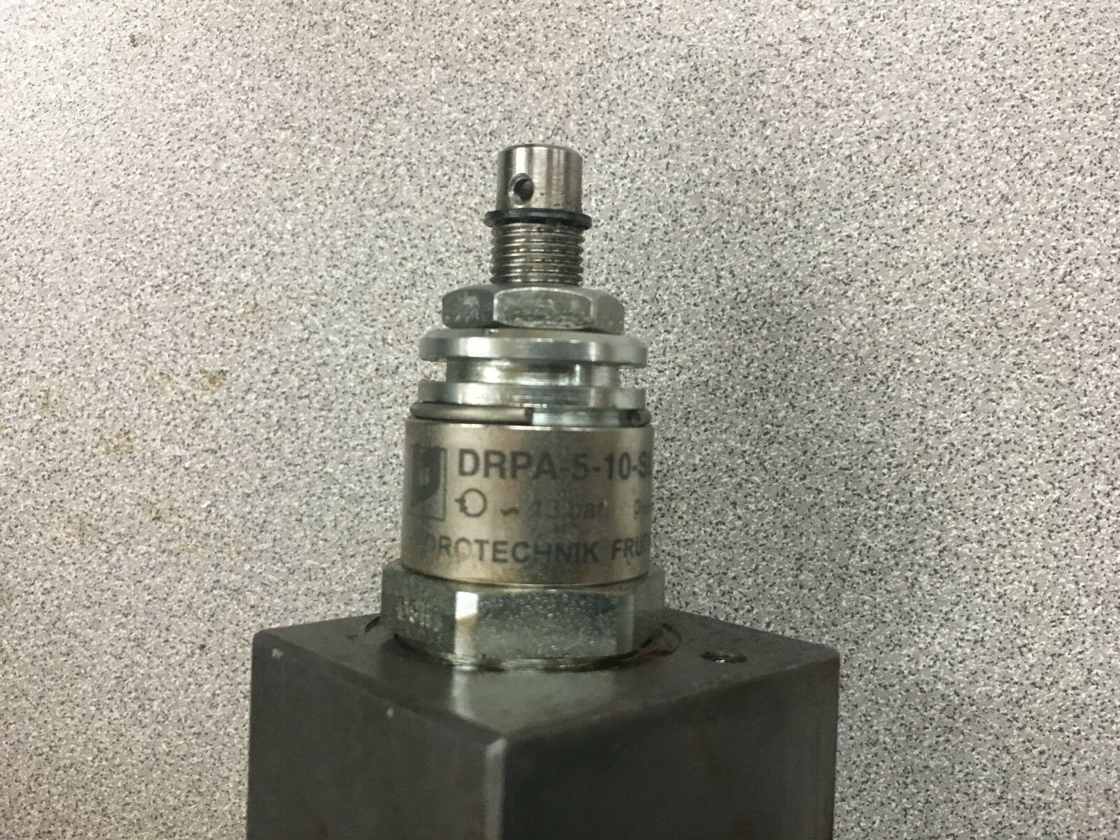 NEW NO BOX DENISON 098-91179 HYDRAULIC FLOW CONTROL VALVE ZDR-P-01-1-S0-D1