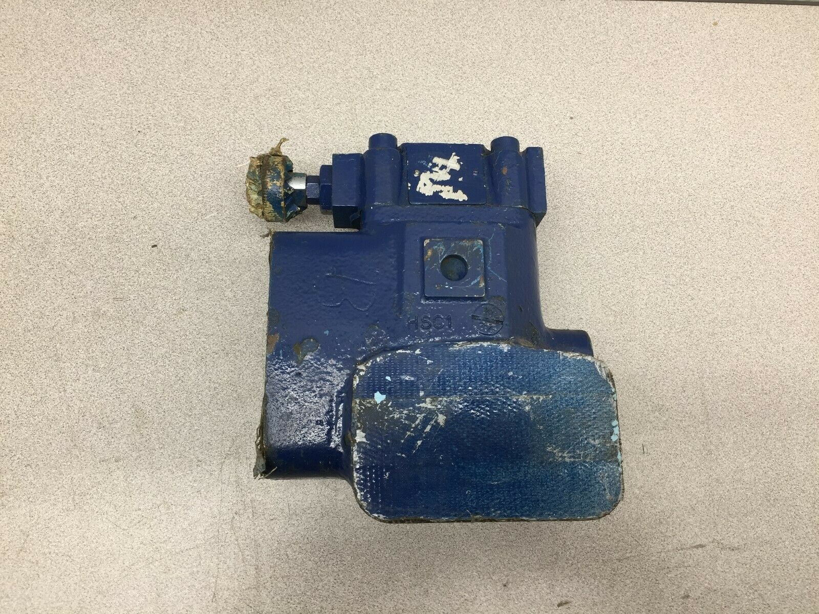 USED DENISON HYDRAULIC VALVE BODY 936-36772