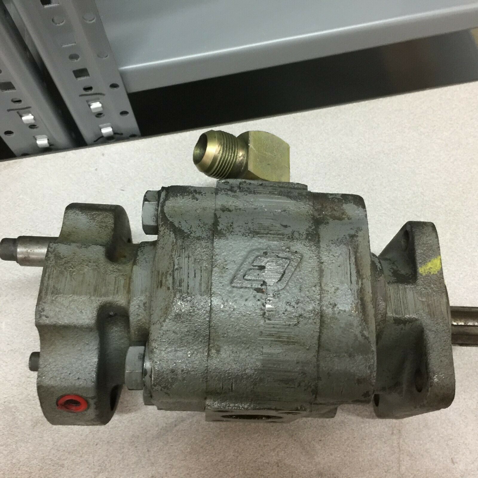 USED COMMERCIAL INTERTECH HYDRAULIC PUMP 506227-13