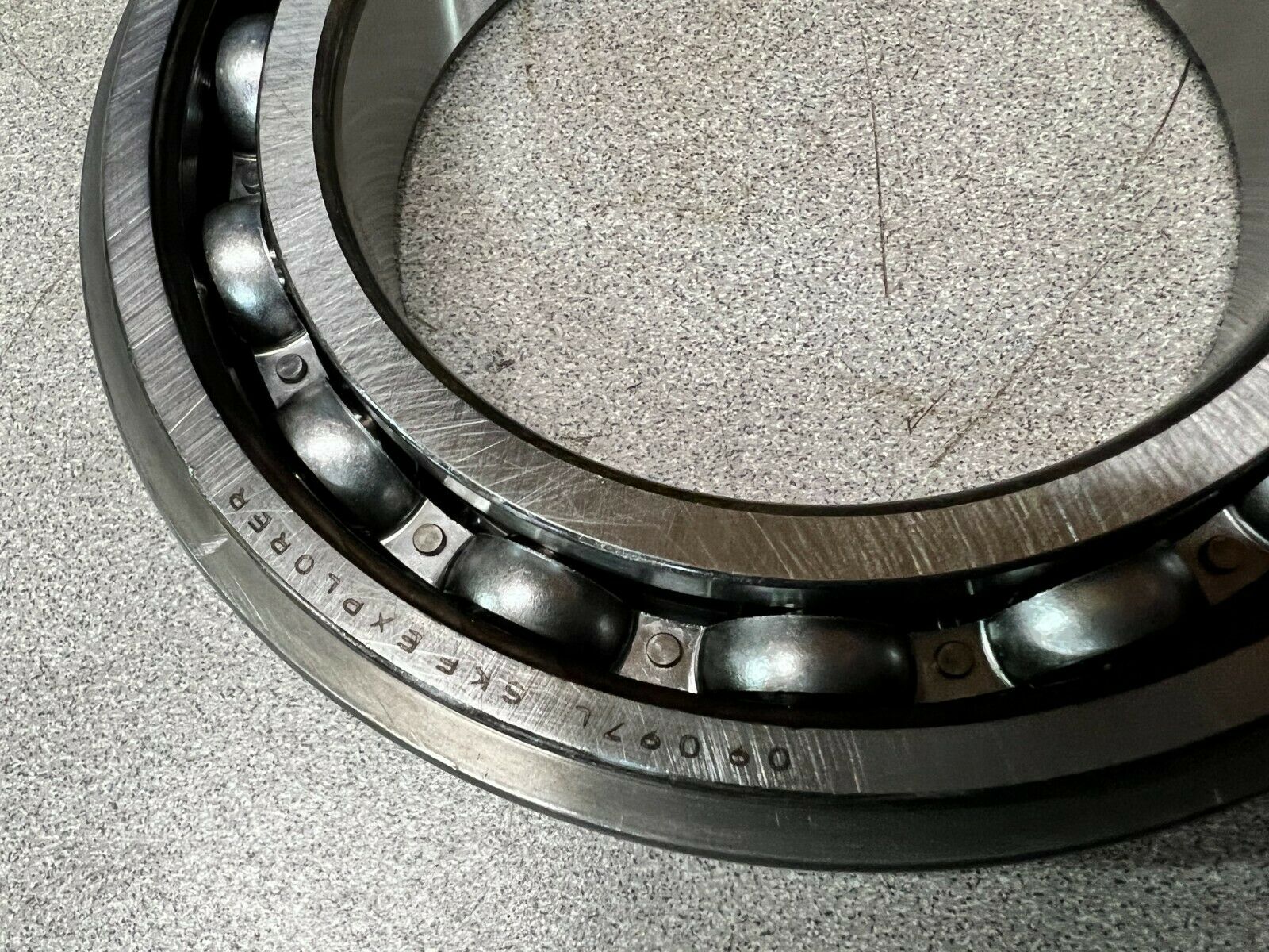 NEW IN BOX DT/SKF 119-L ROLLER BEARING 6019 NR