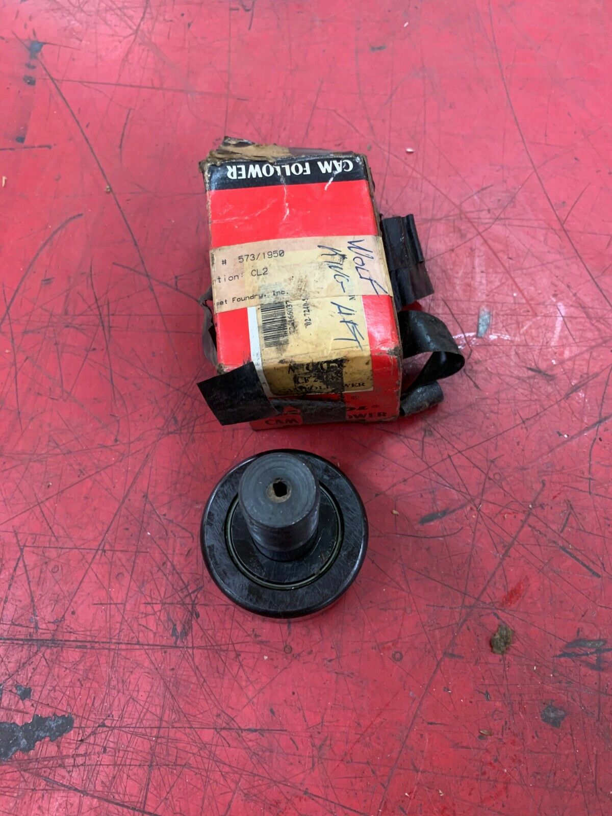 NEW MCGILL CF2 1/4 CAM FOLLOWER CF 2-1/4