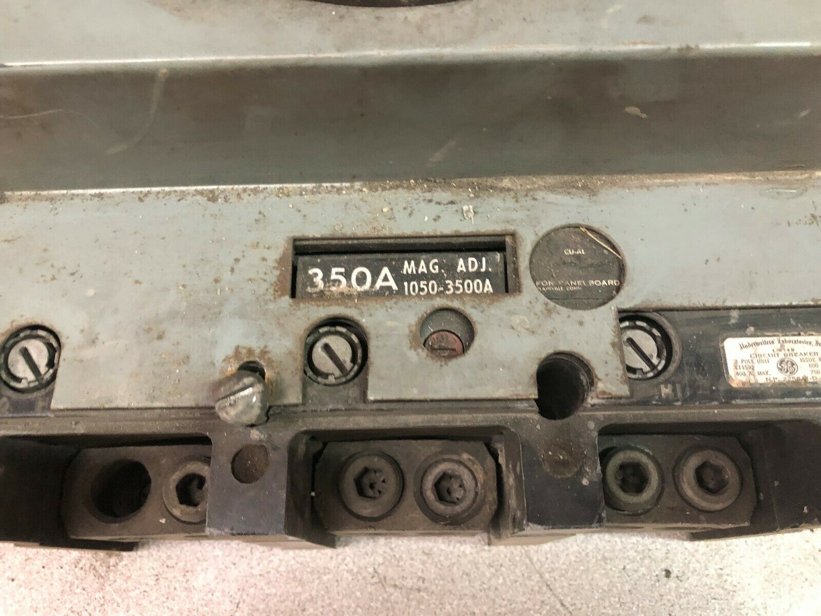 USED GE 350 AMP 3 POLE 600 VAC BREAKER WITH TJR1 HANDLE TJJ436350 / TJR1