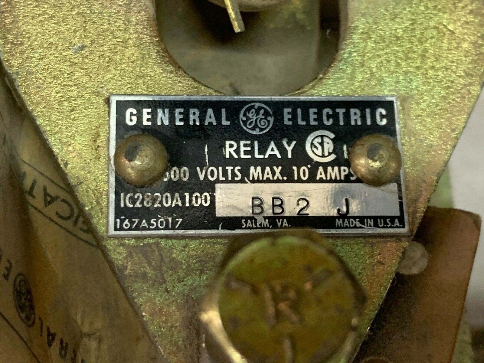 NEW NO BOX GENERAL ELECTRIC RELAY IC2820A100BB2J
