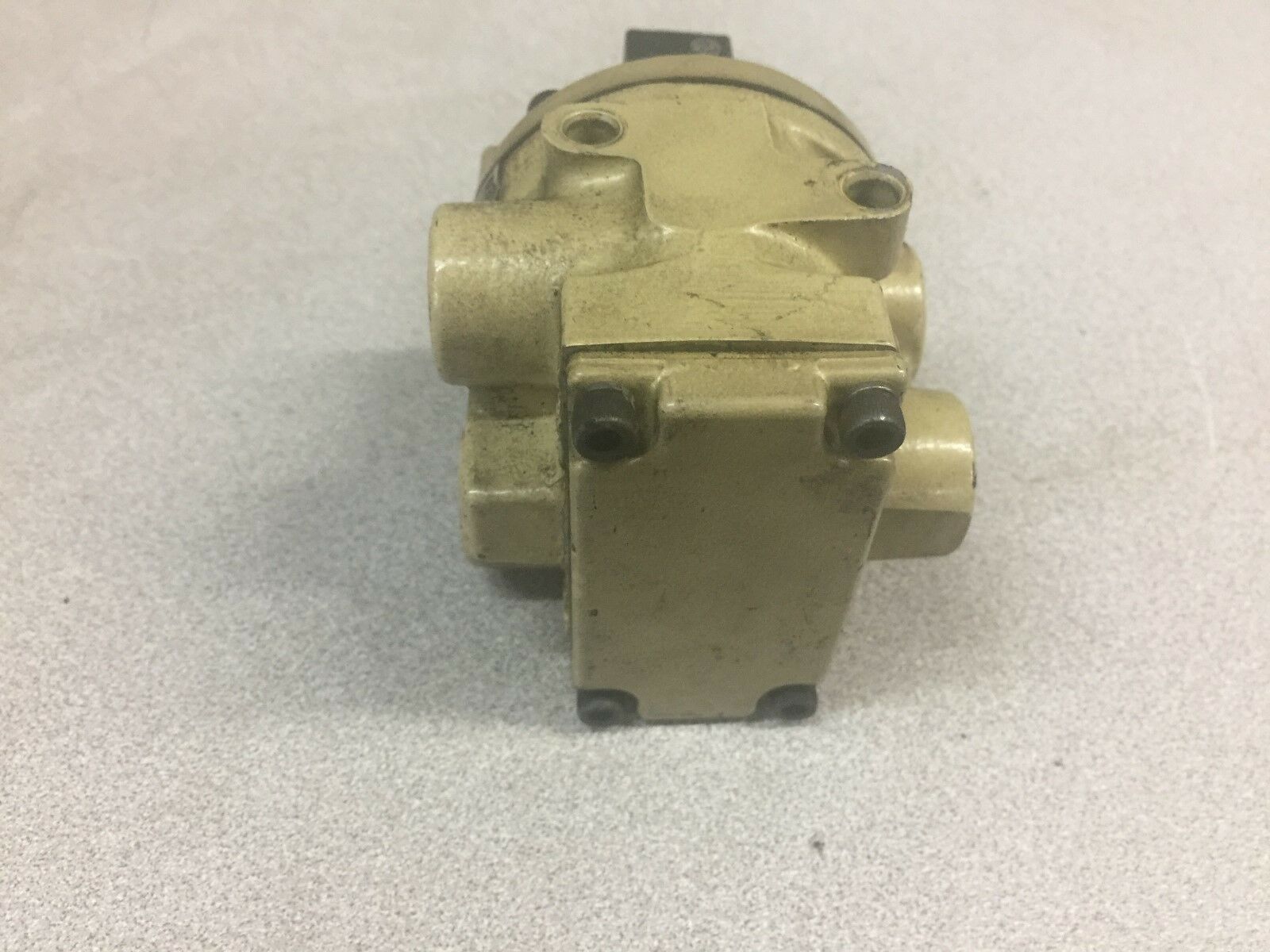 USED NORGREN PNUMATIC VALVE F1012C-CE