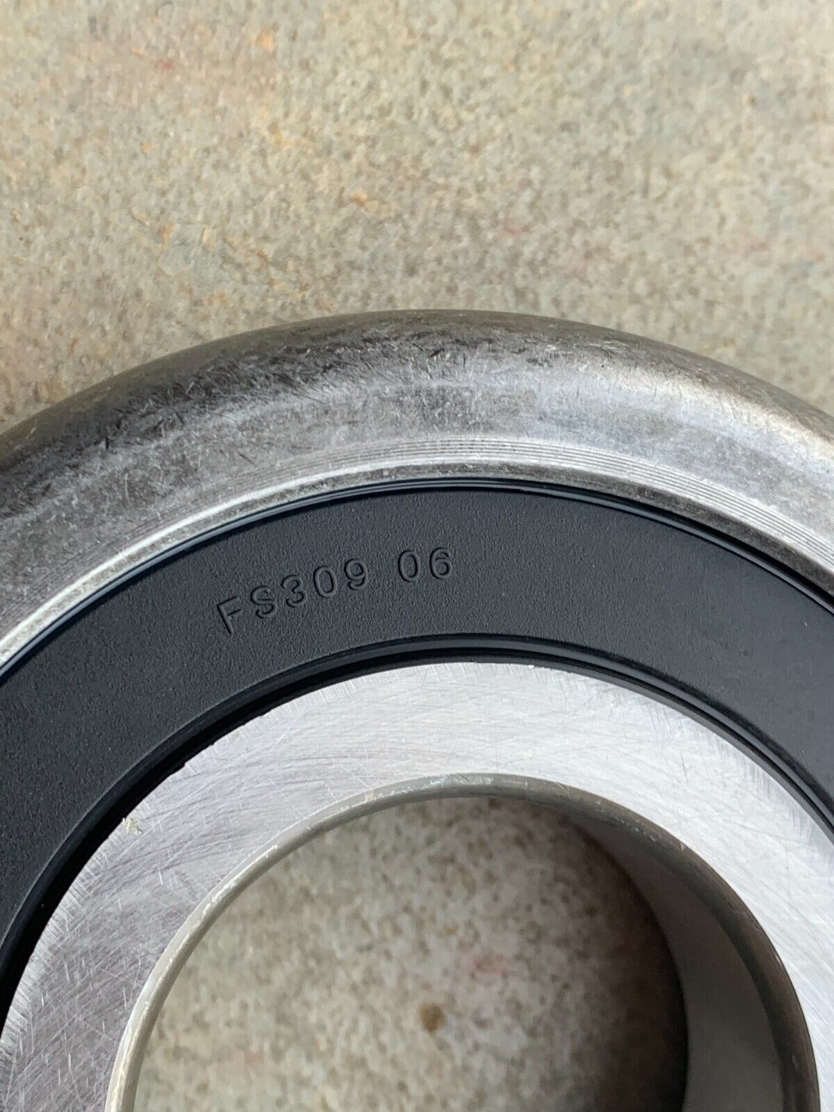 NEW CCTY BID0357 MAST GUIDE BEARING MG 309 2RS X2-3AS