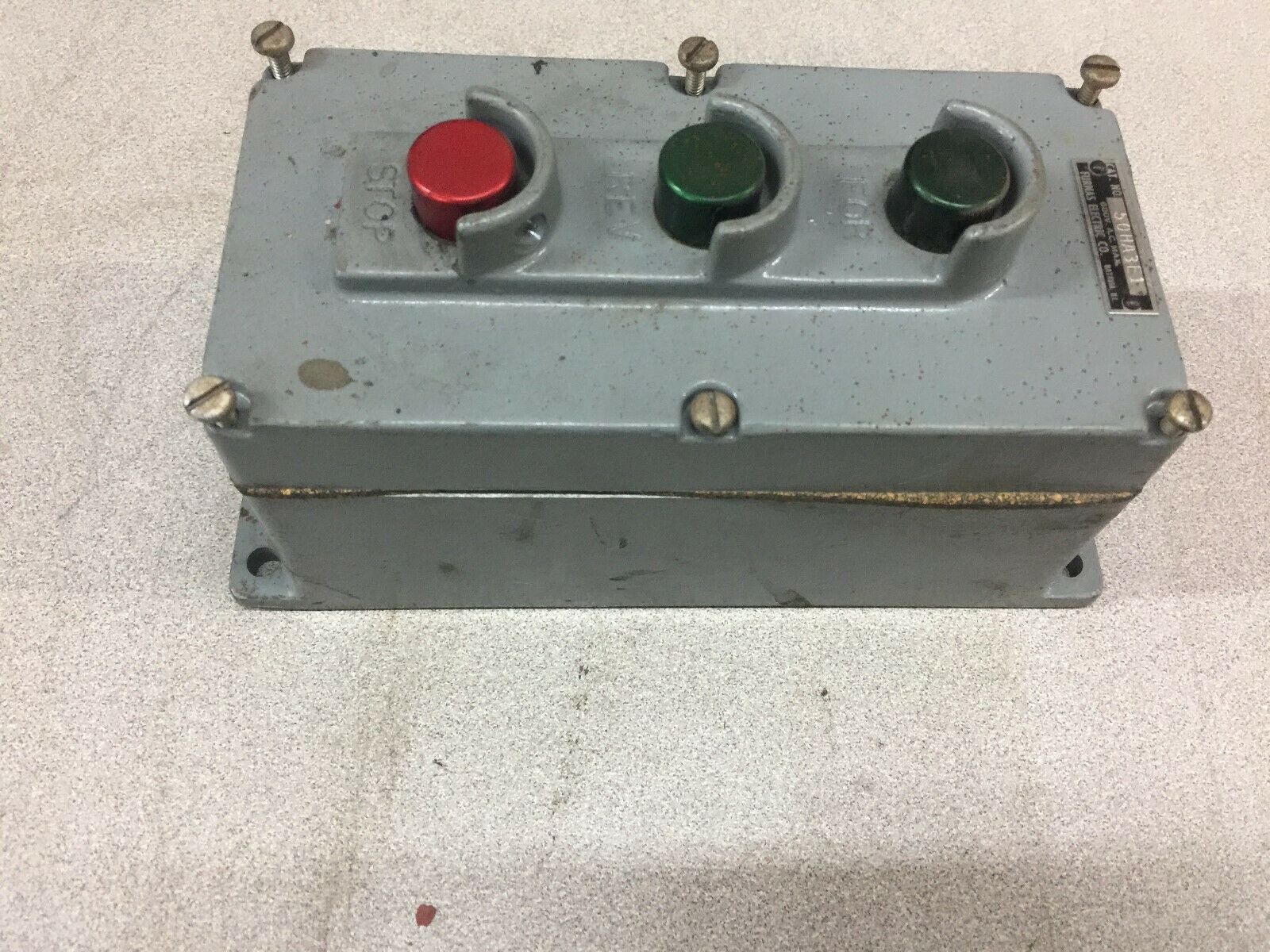 NEW NO BOX FURNAS 600VAC EXPLOSION PROOF 3 PUSHBUTTON STATION 50HA3E1
