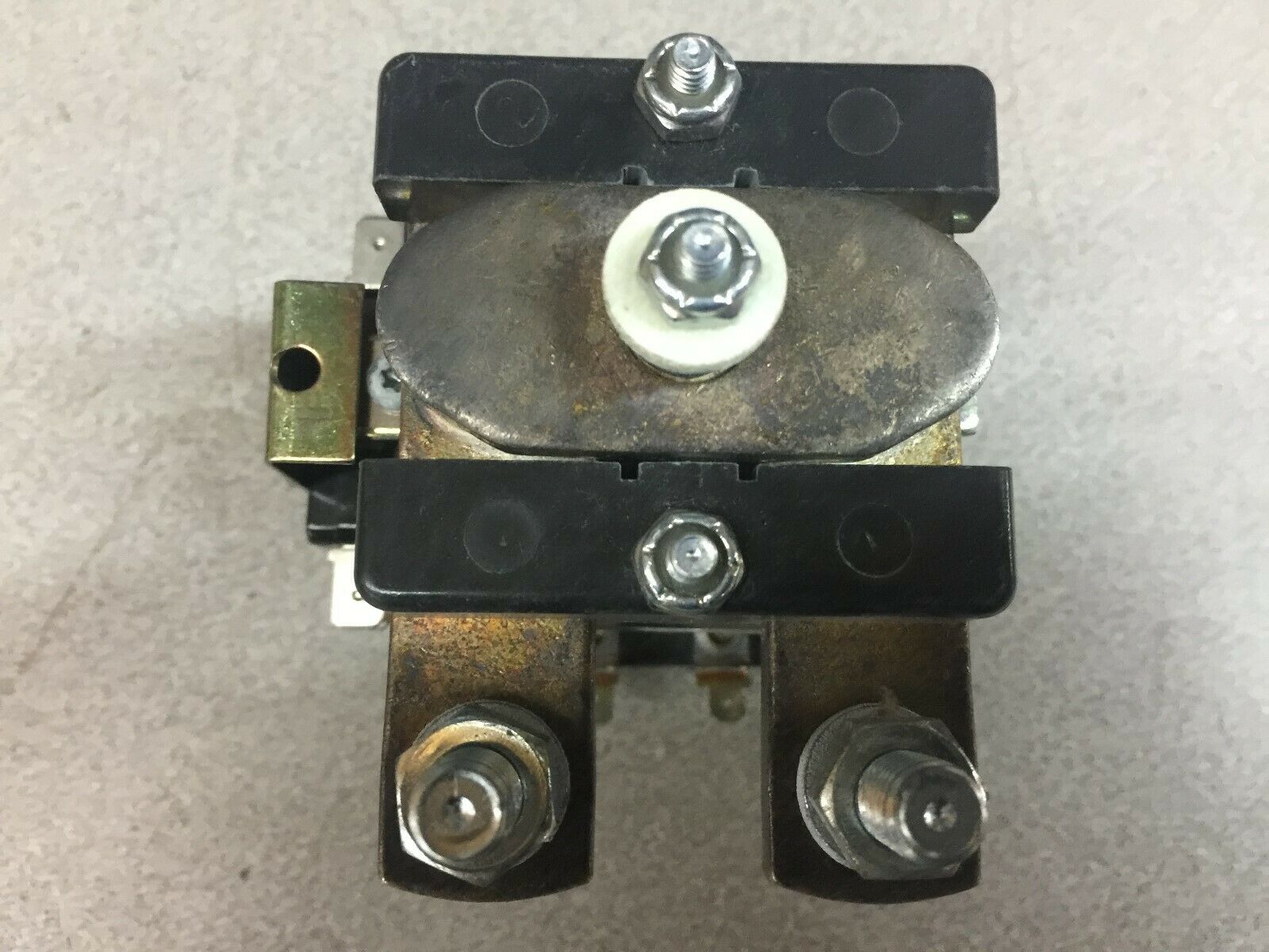 NEW NO BOX CONTACT INDUSTRIES 300AMP 24V COIL 1POLE CONTACTOR CT300A24D9S