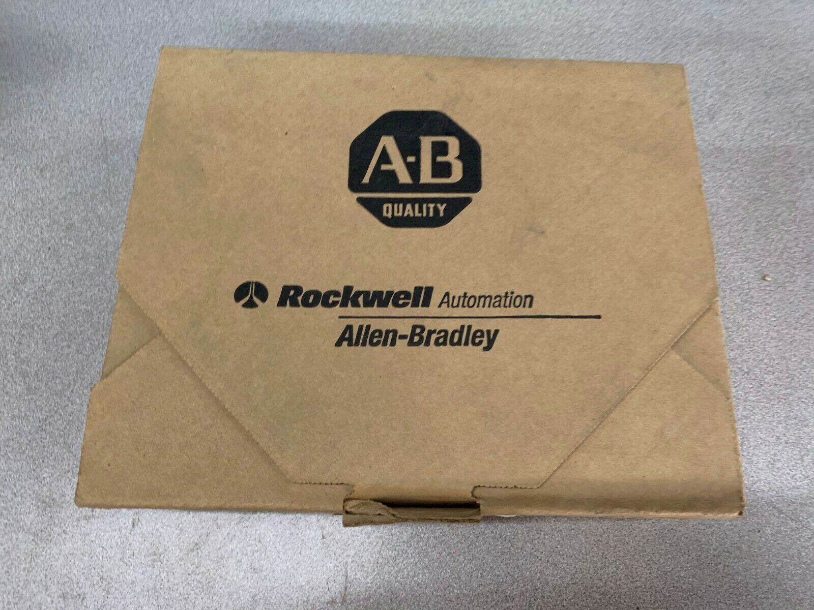 NEW IN BOX ALLEN BRADLEY LIMIT SWITCH 802M-DZY16 SERIES A