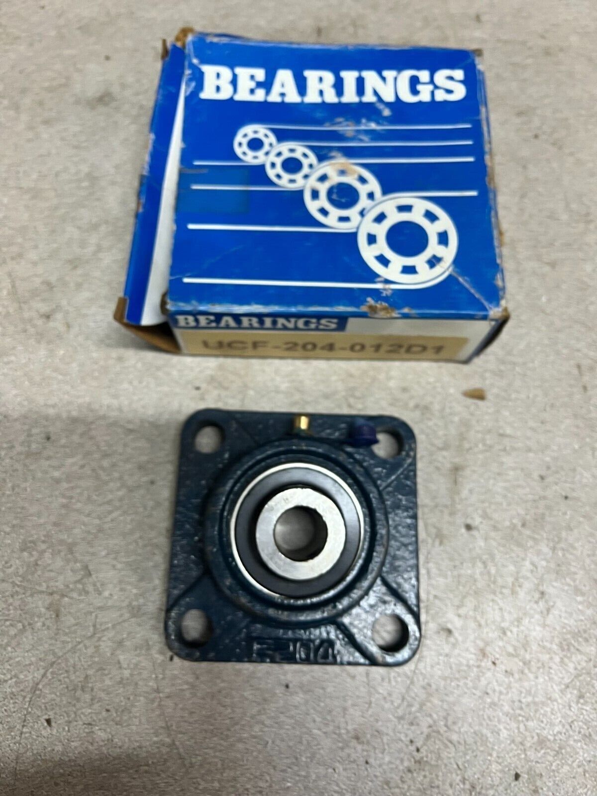 NEW IN BOX IBI FLANGE BEARING UCF-204-012D1