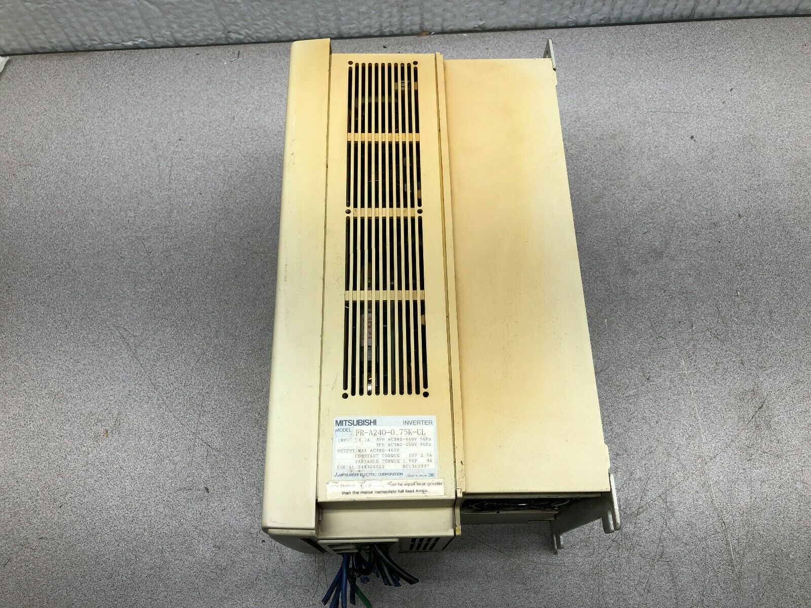 USED MITSUBISHI FEQROL-A200 1.5 HP 380-460 VAC 3 PH INVERTER DRIVE FR-A240-0.75