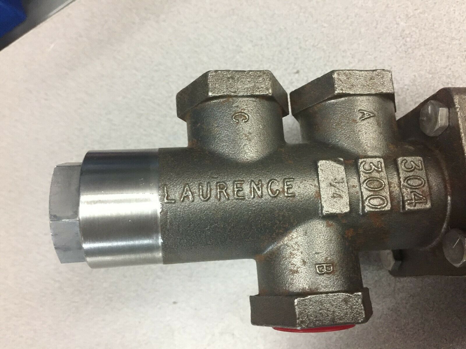 NEW NO BOX LAURENCE 115 VAC 3/4" NPT 3WAY SOLENOID VALVE 15 PSI PHOSPHATE SOLUTI