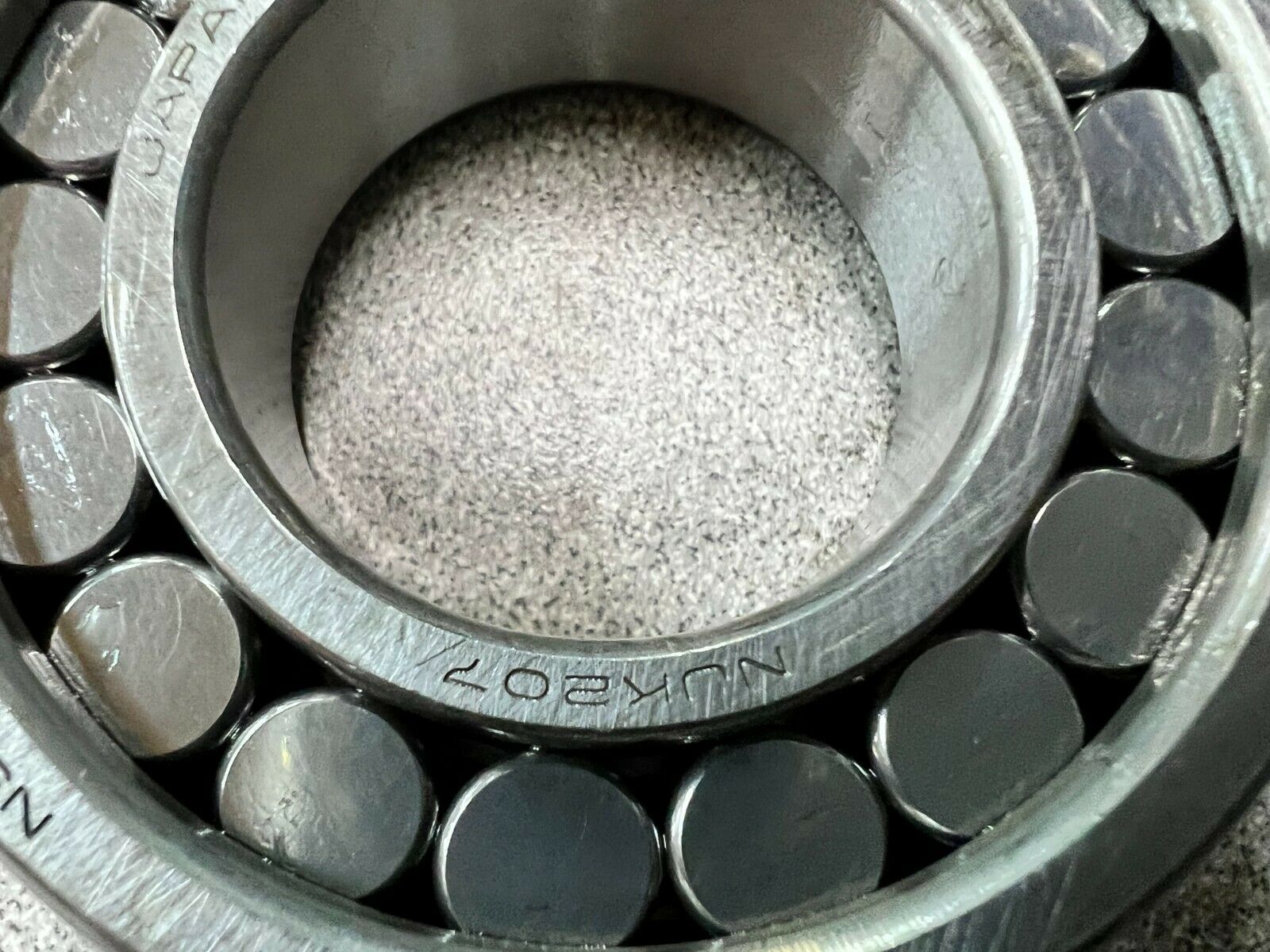 NEW IN BOX NSK NUK207 K207 CYLINDRICAL BEARING NJK207