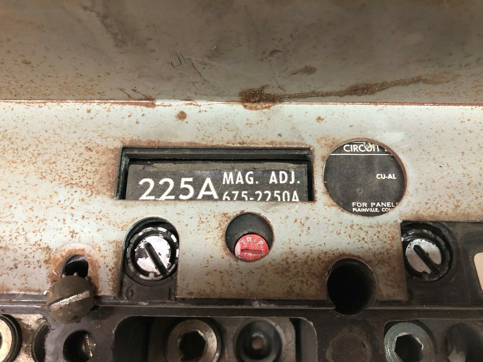 USED GE 225 AMP 3 POLE 600 VAC BREAKER WITH TJR1 HANDLE TJJ436225 / TJR1