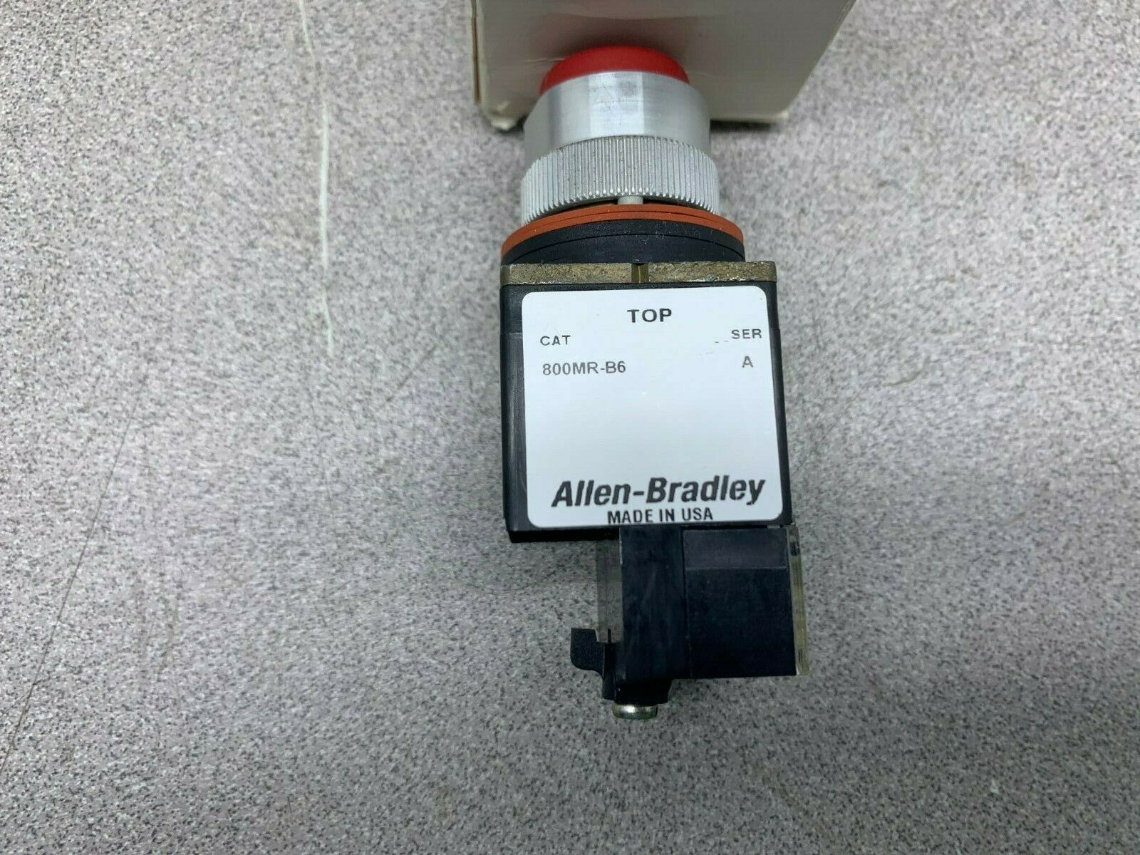 NEW IN BOX ALLEN BRADLEY PUSHBUTTON 800MR-B6D1