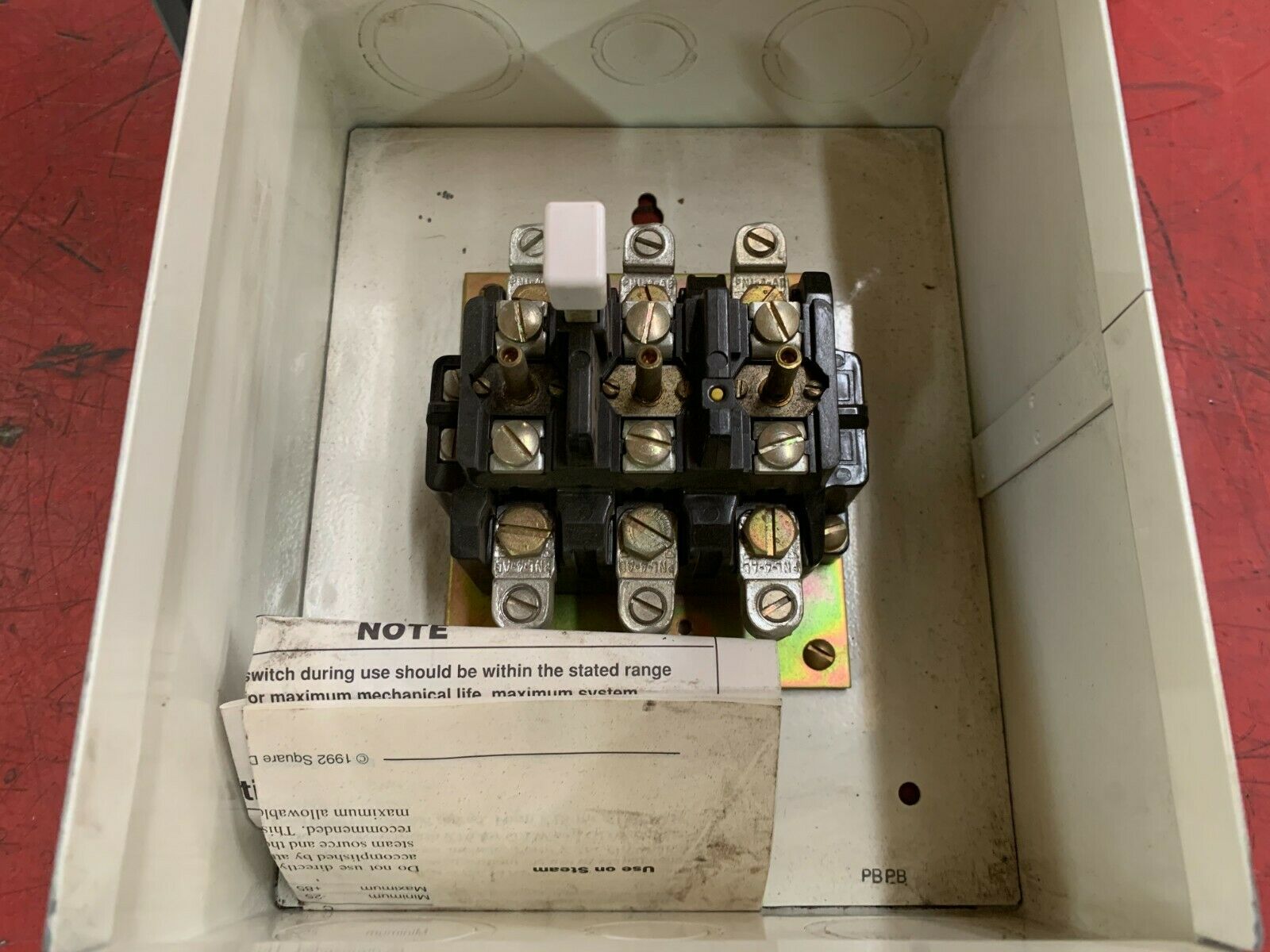 NEW ALLEN-BRADLEY SIZE 2 Motor Overload WITH Enclosure 815-CAV16 SERIES K