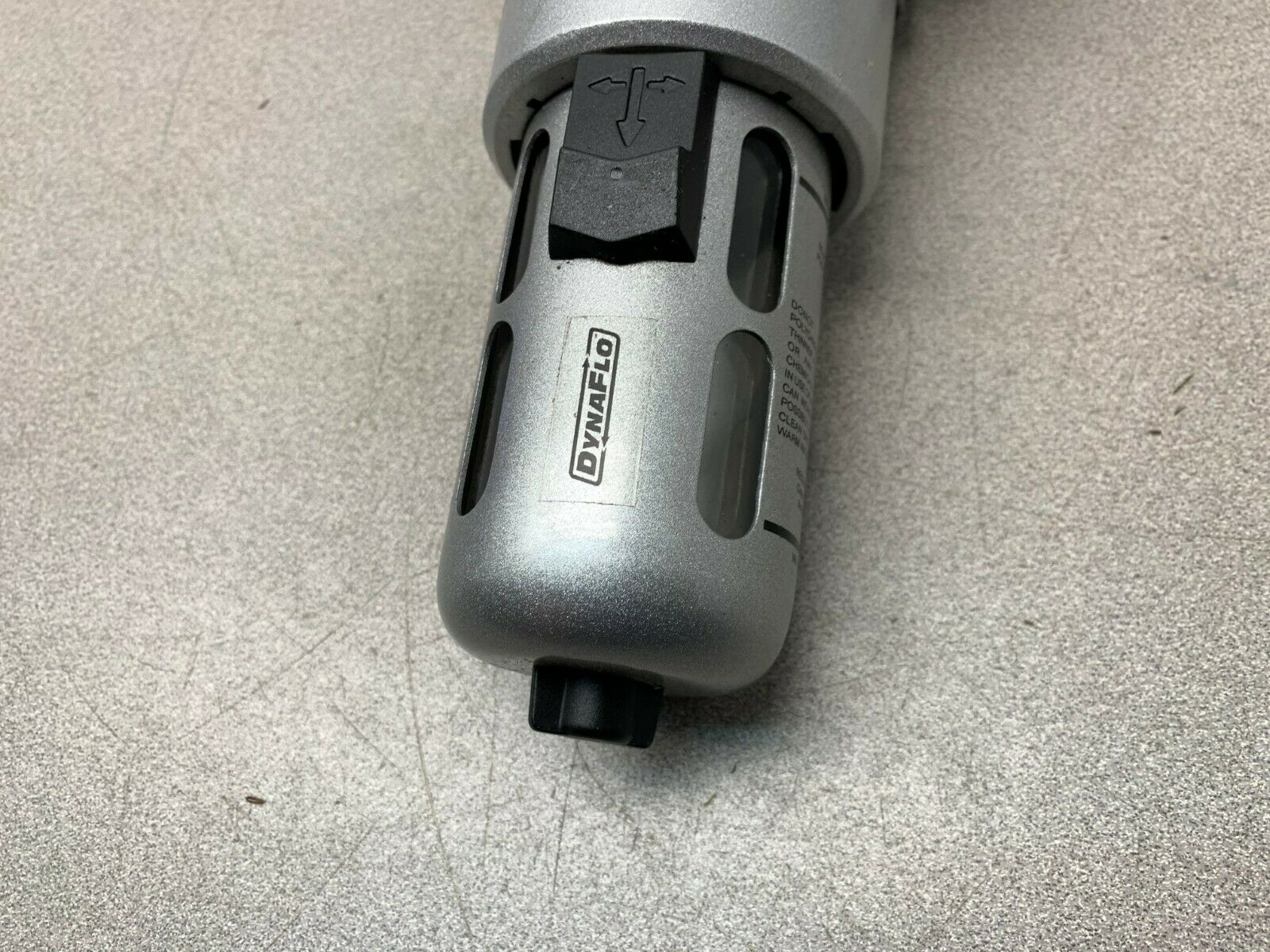 NEW NO BOX DYNAFLO PNEUMATIC LUBRICATOR L1795