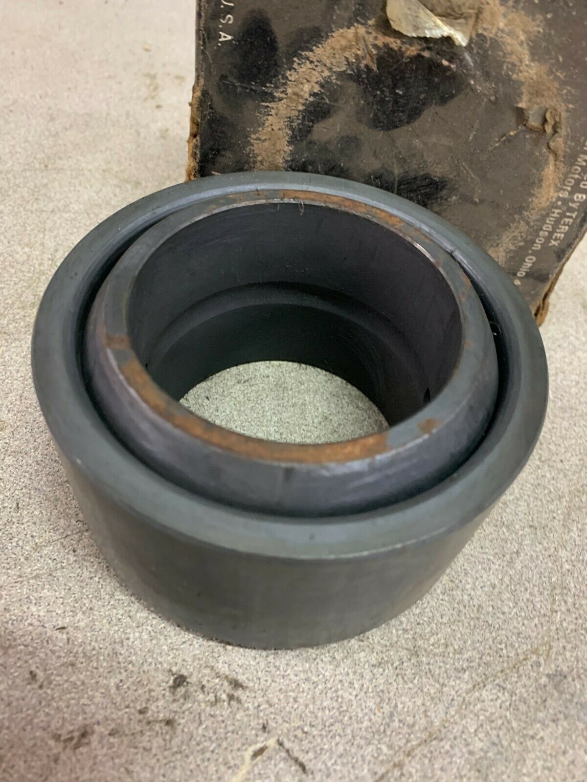 NEW GM TEREX 9229428 PLAIN LEEVE BEARING 1-9229428