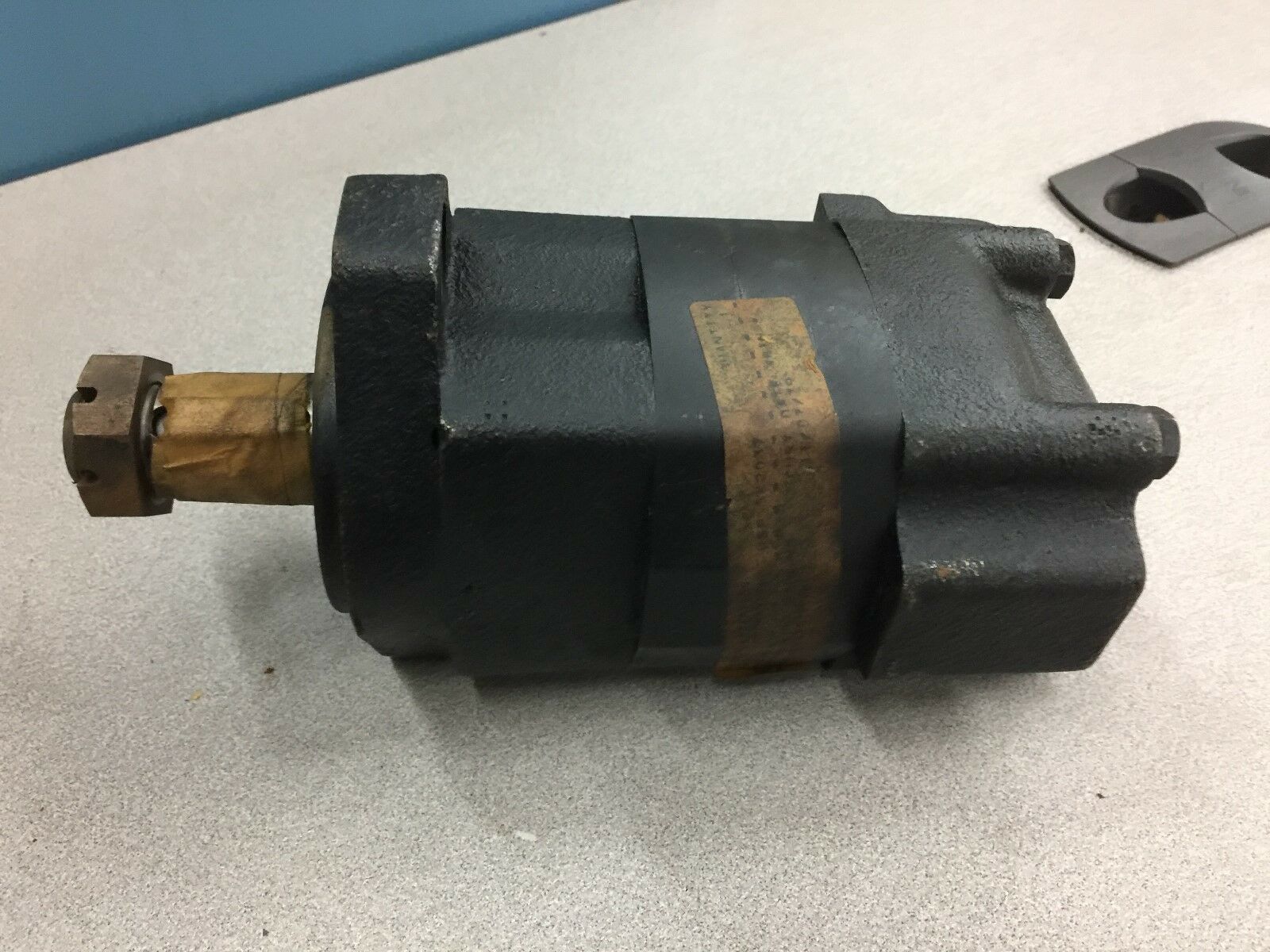 NEW NO BOX CHAR-LYNN HYDRAULIC PUMP 104 1036 004
