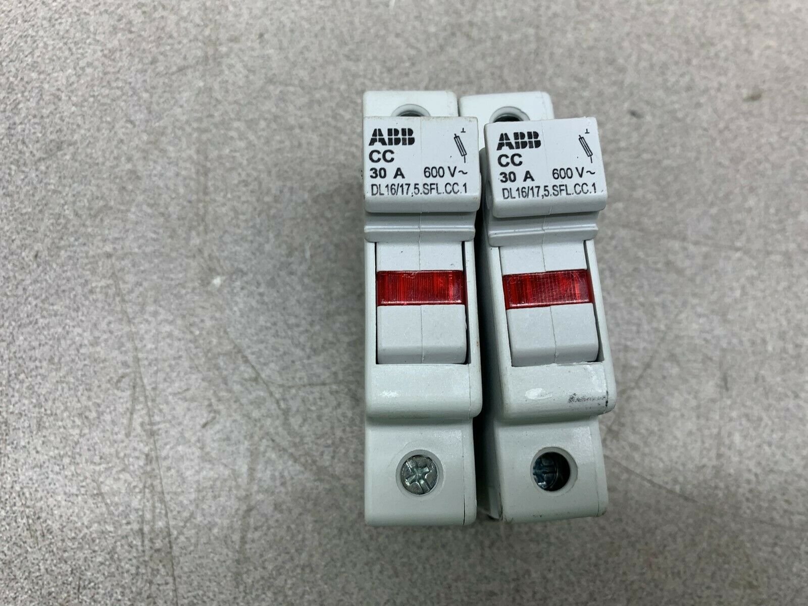 LOT OF 2 NEW NO BOX ABB FUSE BLOCK DL 16/17