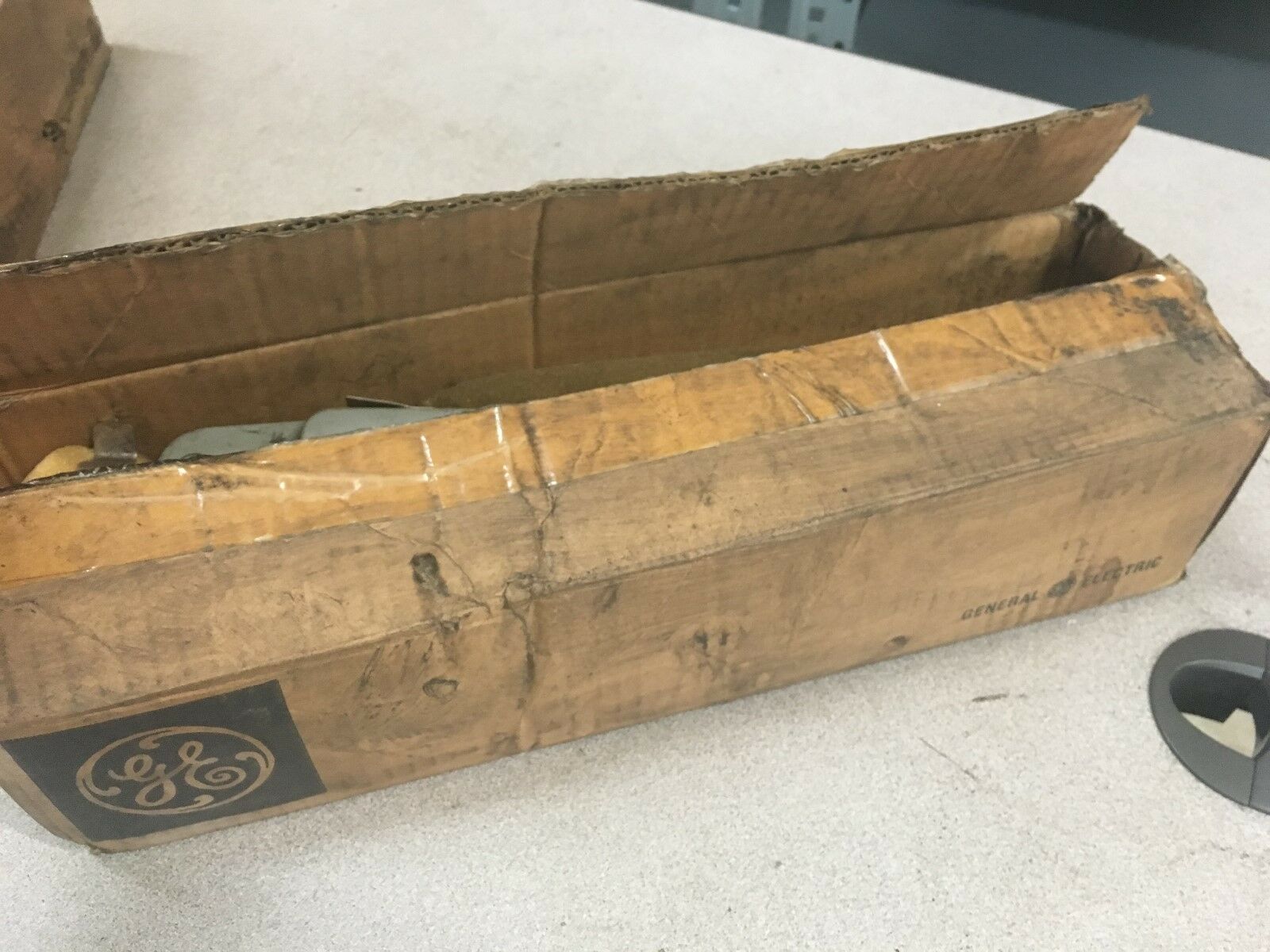 NEW IN BOX GENERAL ELECTRIC FLANGE MOUNTED HANDLE TDA2