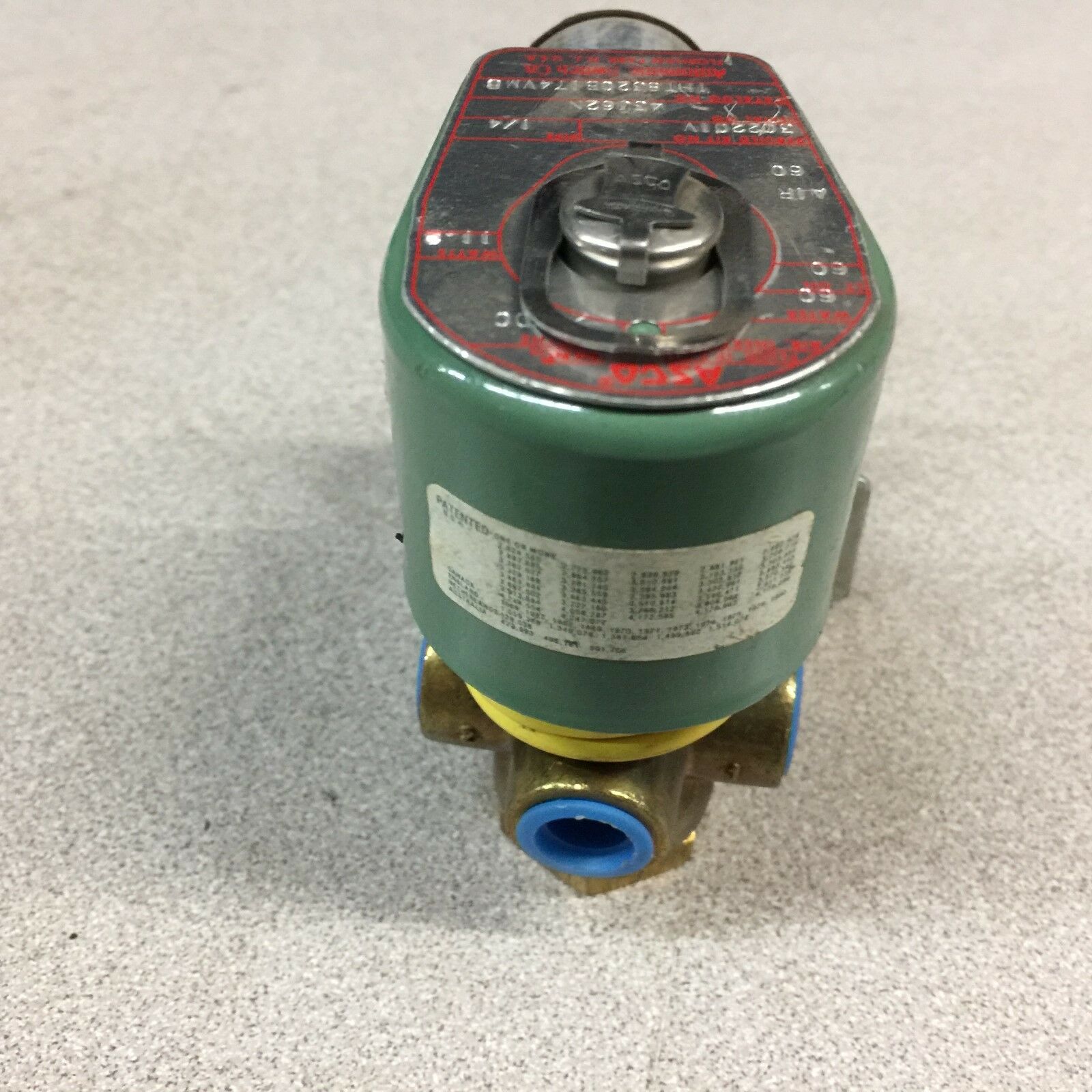 NEW NO BOX ASCO 1/4NPT 60PSI 24VDC SOLENOID VALVE THT8320B174VMB