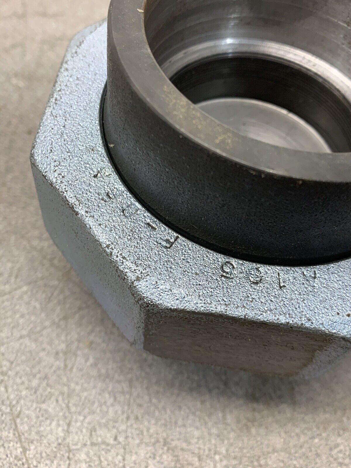 NEW PETRO 2" 3000 THREADED SPLIT COUPLING UNION FITTING A105