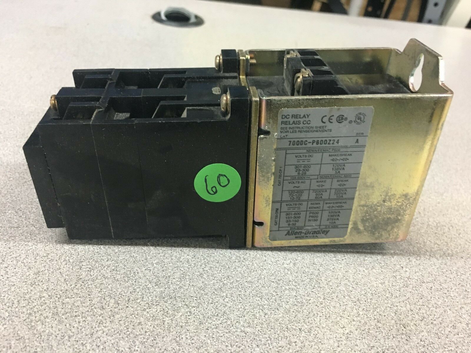 USED ALLEN-BRADLEY DC RELAY 700DC-P600Z24 SERIES A