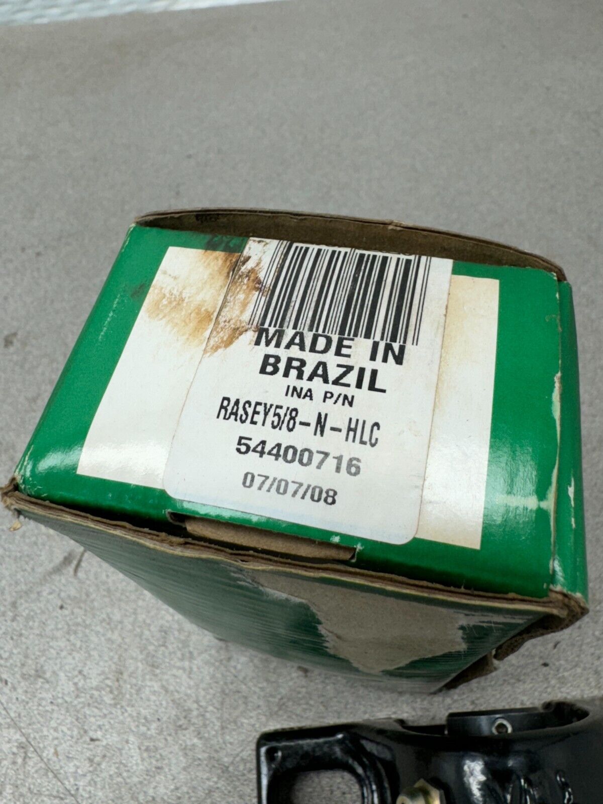 NEW IN BOX INA PILLOW BLOCK BEARING RASEY5/8-N-HLC