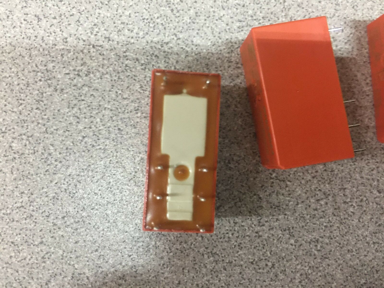 NEW IN BOX OF10 SCHRACK MAGNETIC COIL RELAY RT524024