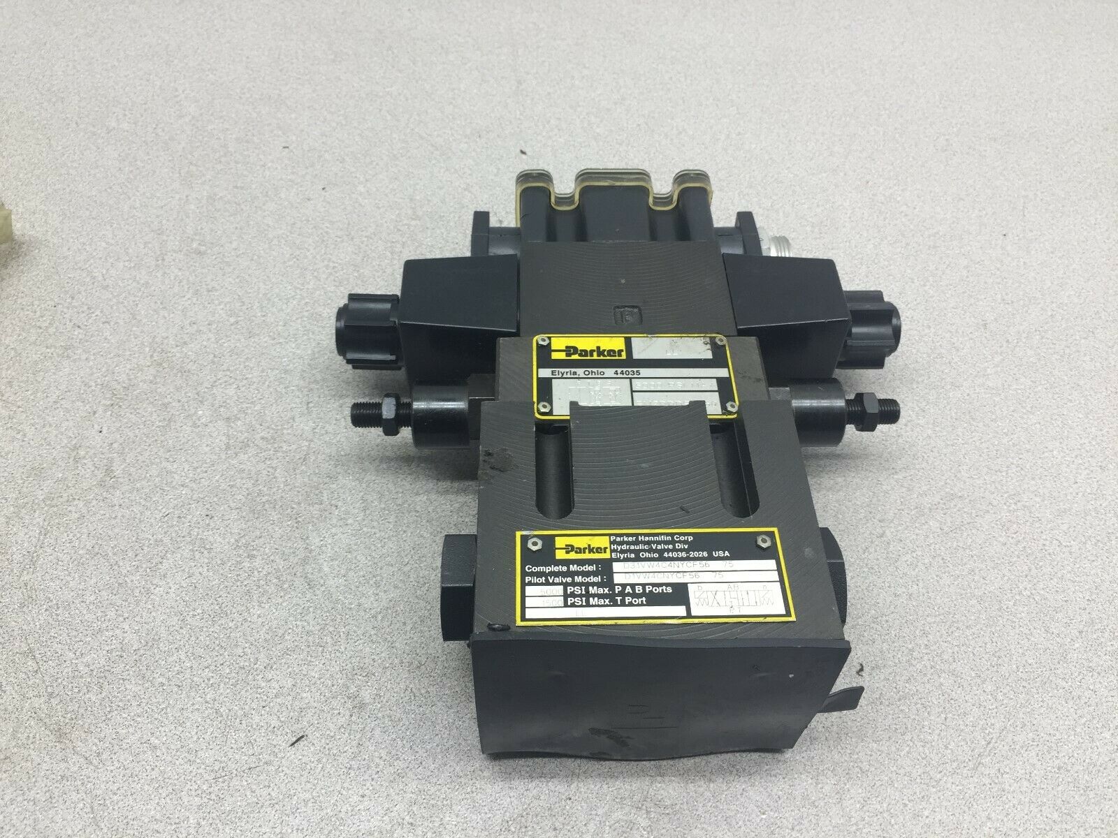 NEW NO BOX PARKER 120VAC HYDRAULIC SOLENOID VALVE ASSY D31VW4C4NYCF56 75