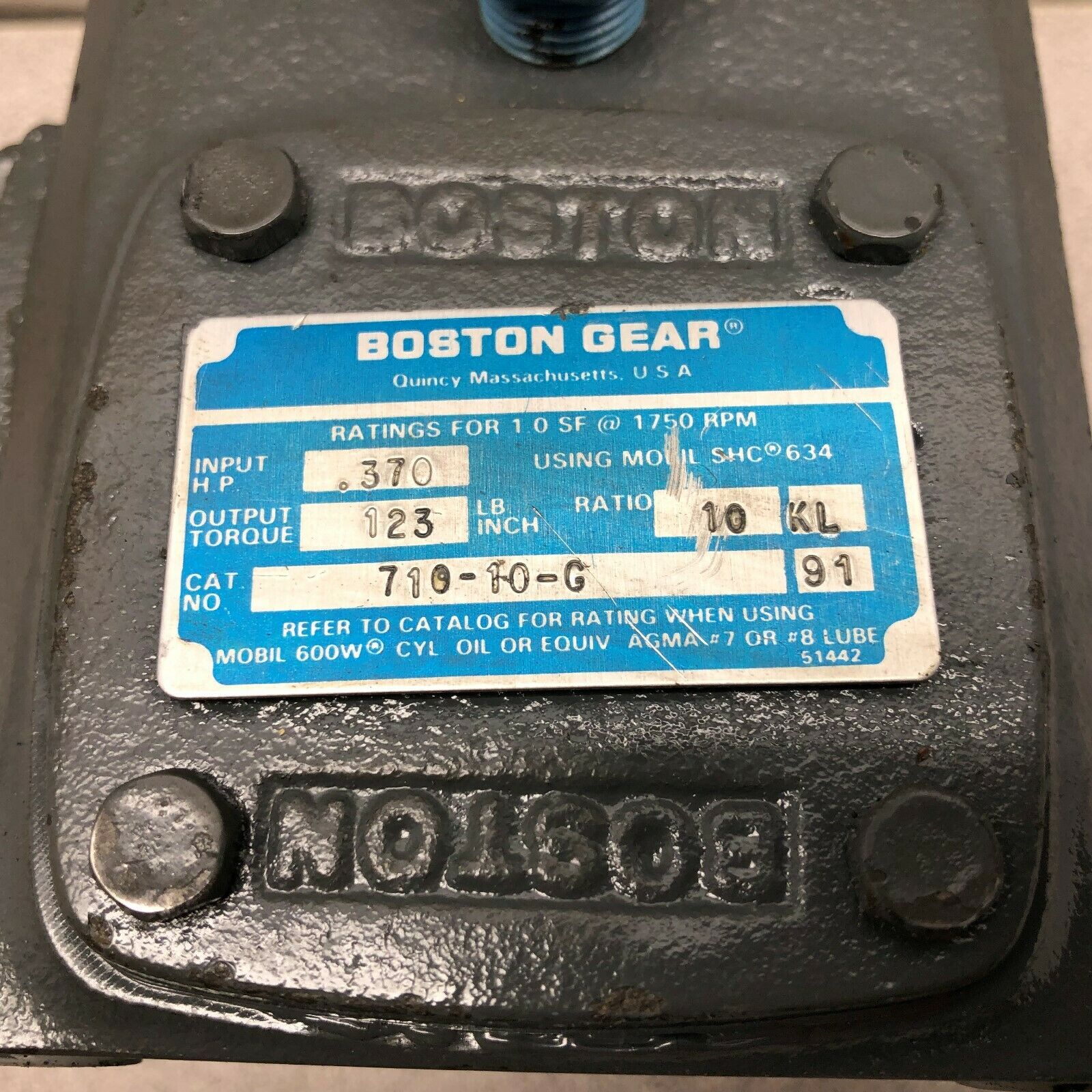 NEW NO BOX BOSTON GEAR 10:1 RATIO .370 HP INPUT 123 IN # TOURQUE OUTPUT ANGLED G