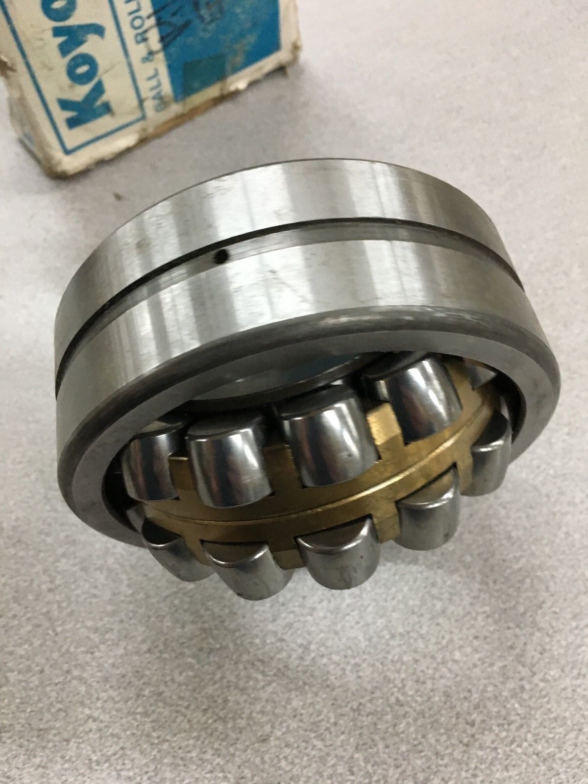 NEW IN BOX KOYO DOUBLE ROW ROLLER BALL BEARING 22310RW33