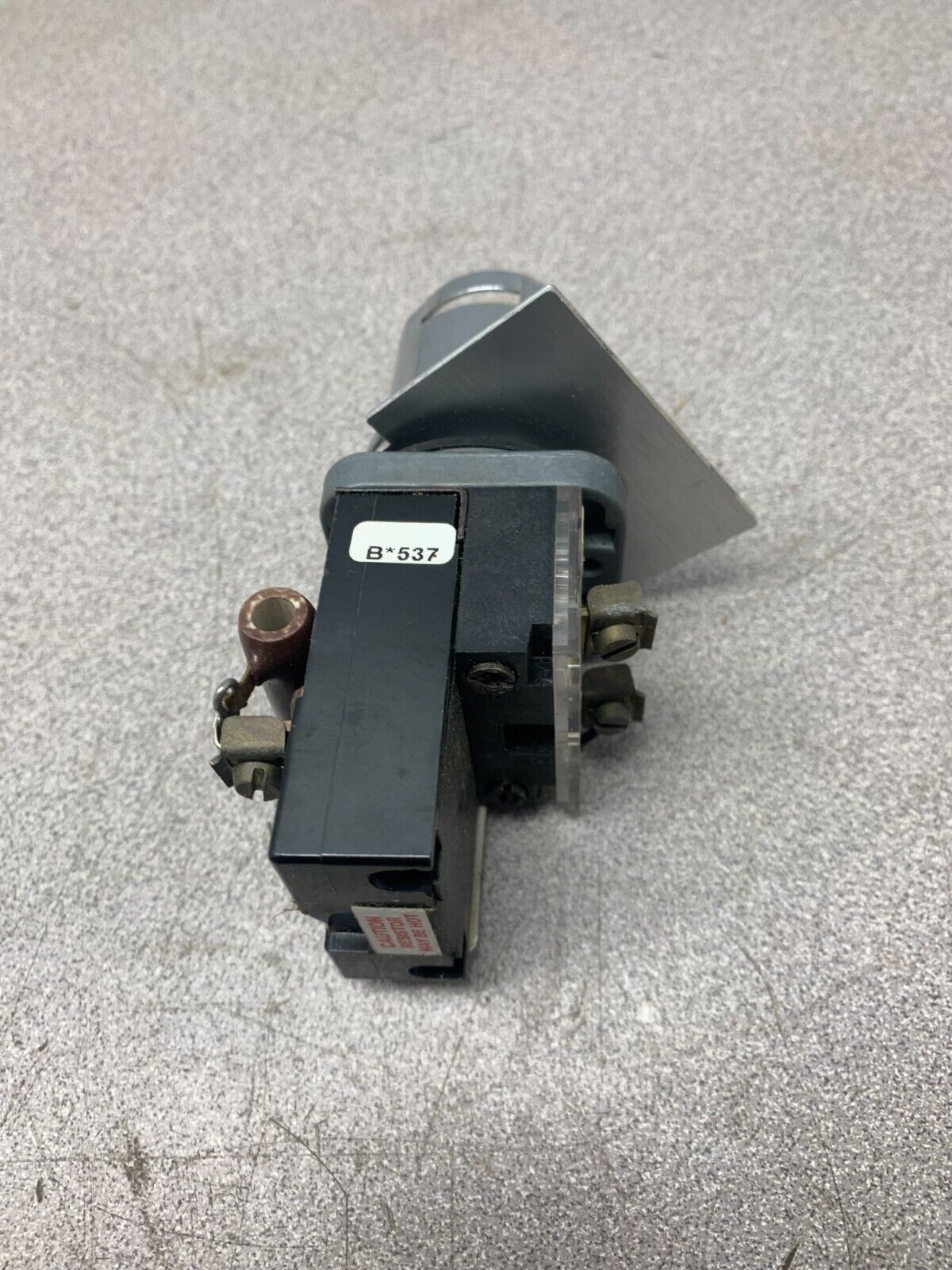 USED FURNAS WHITE PUSH BUTTON 52PA6MNA SERIES F