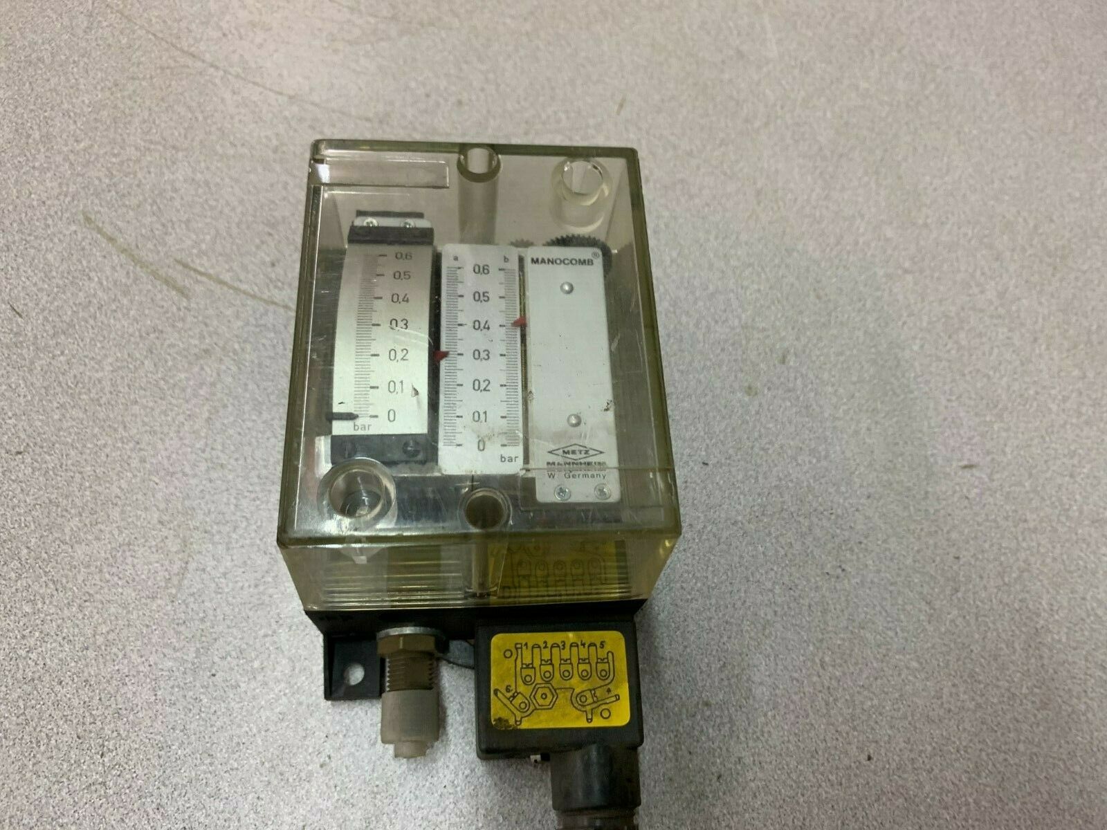NEW NO BOX METZ SWITCH 48746