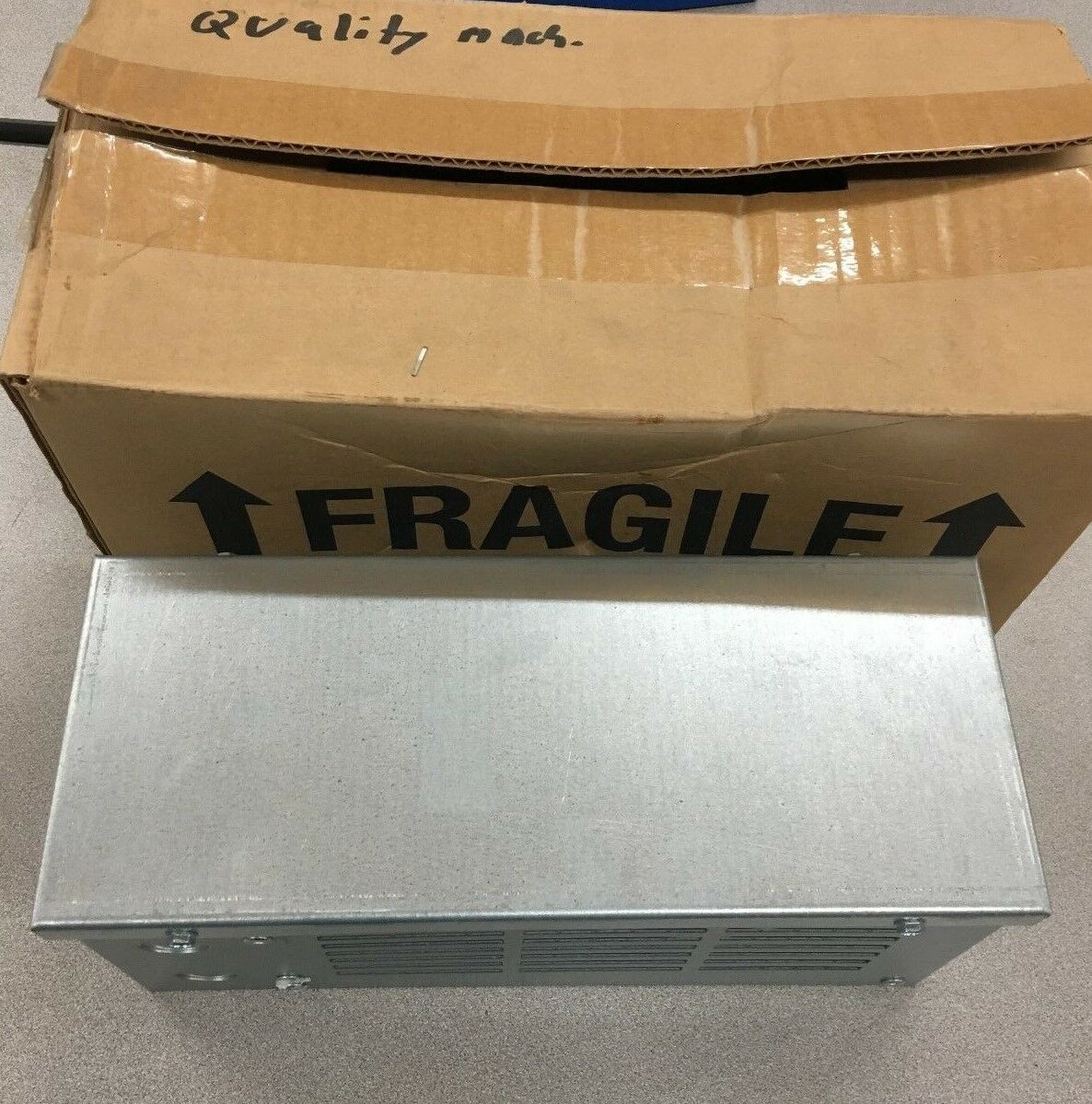 NEW IN BOX POWEROHM RESISTORS USR000033